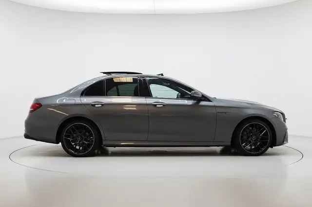 Mercedes-Benz E Class view 5