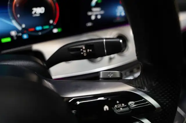 Mercedes-Benz E Class view 17