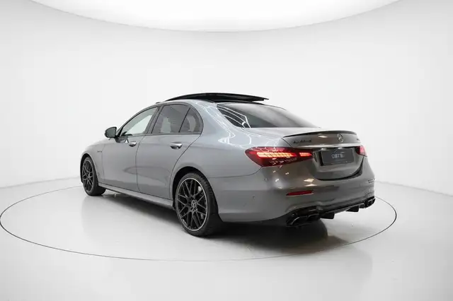 Mercedes-Benz E Class view 8