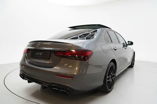 Mercedes-Benz E Class view 28