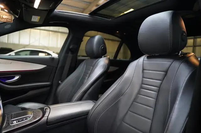 Mercedes-Benz E Class view 13