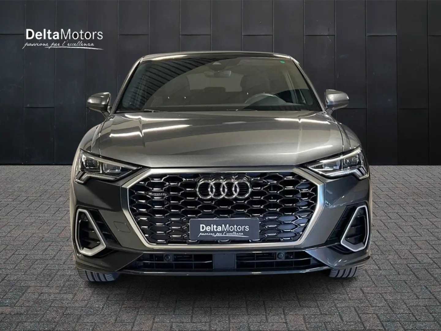 Audi Q3 Sportback 40 2.0 tdi S line edition quattro 200cv  Grigio - 2