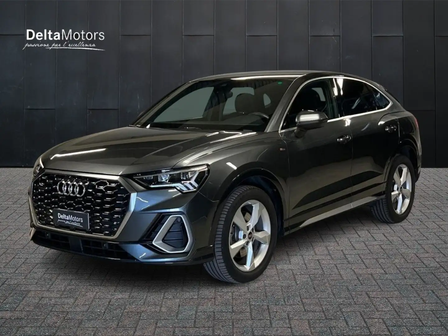 Audi Q3 Sportback 40 2.0 tdi S line edition quattro 200cv  Grigio - 1