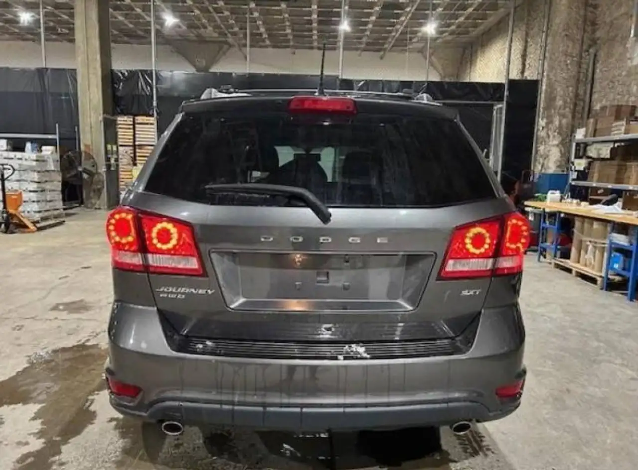 Dodge Journey снимка Dodge Journey