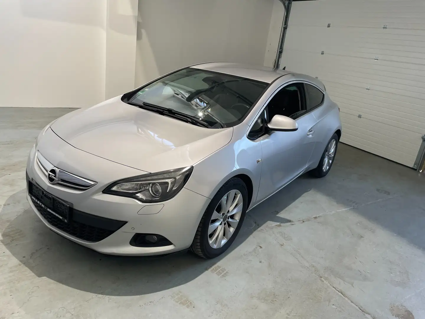 Opel Astra Innovation Silber - 2