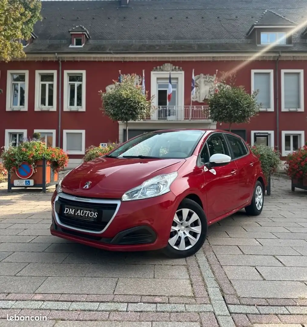 Peugeot 208 1.6 bluehdi 2018 Rouge - 1