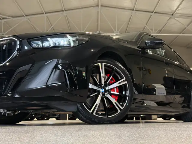 BMW I5 view 4