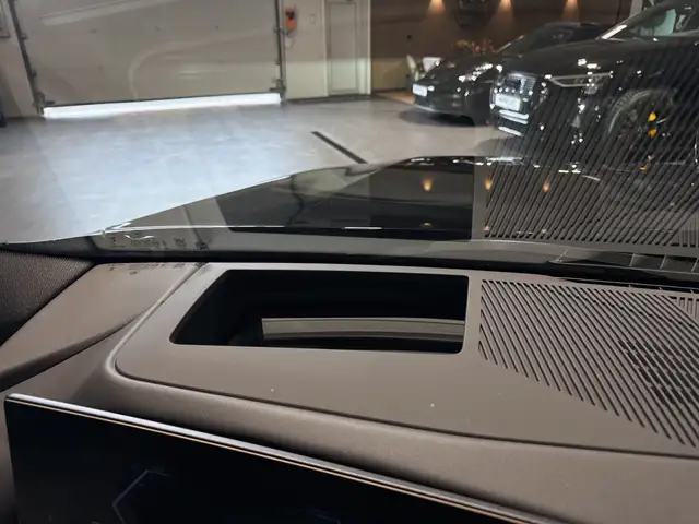 BMW I5 view 14