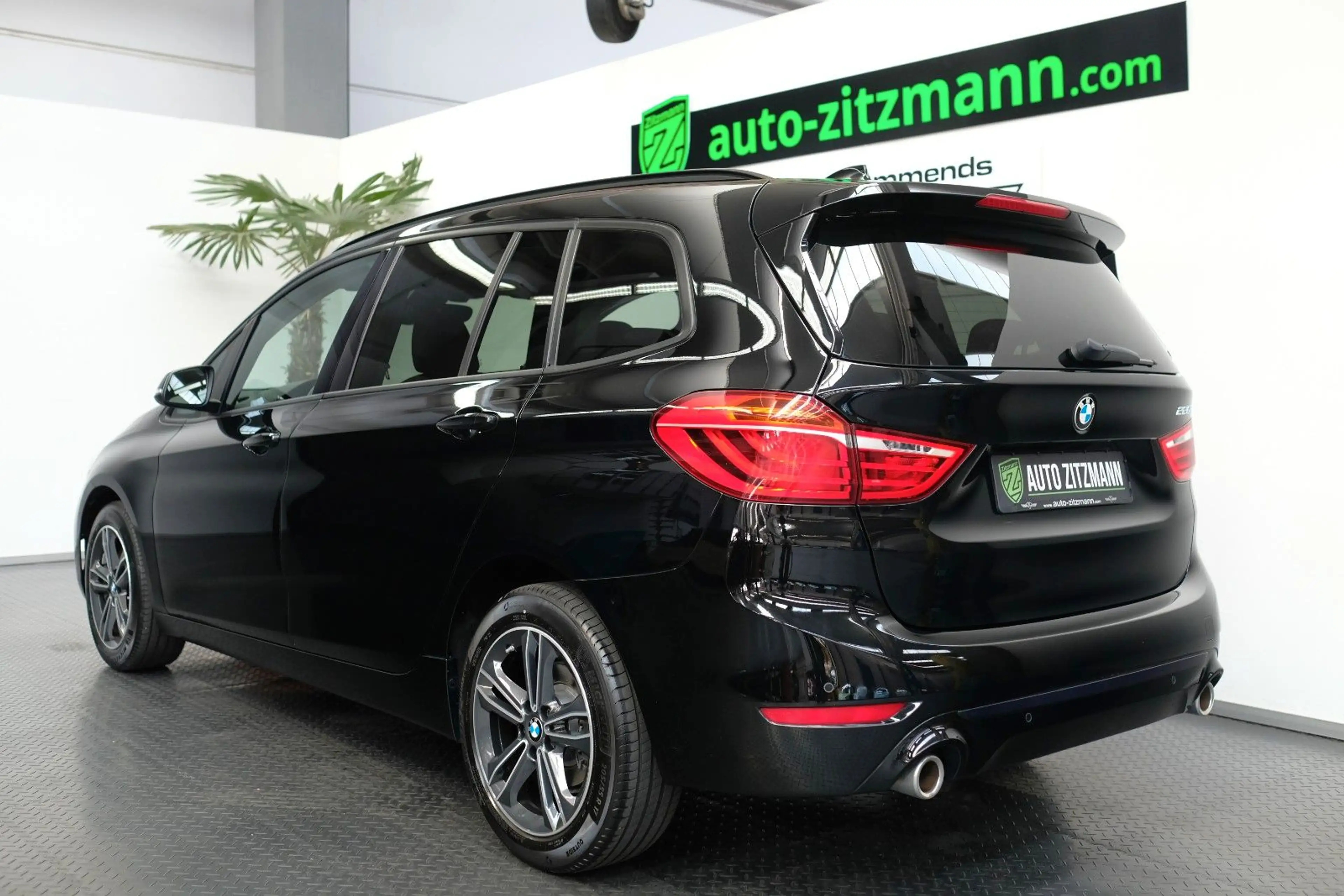 BMW 220 Sport Line/7SITZ/NAVI/SITZH/DAB — photo 6
