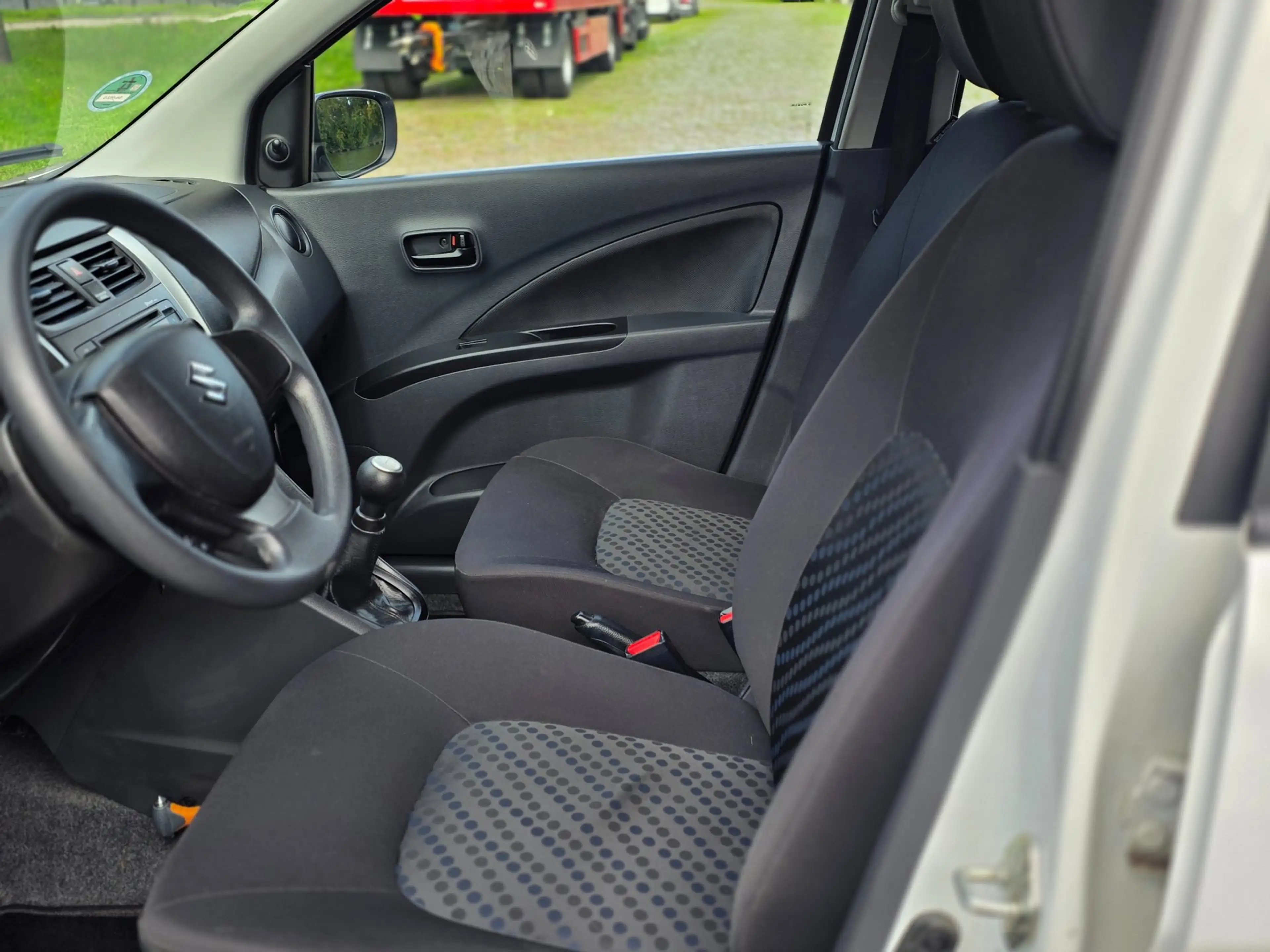 Suzuki Celerio 1.0 Comfort 1e eigenaar dealer onderhouden Bluetoo — photo 8