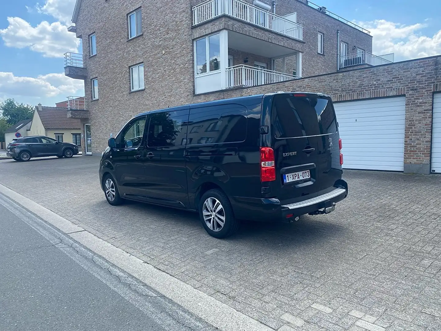 Peugeot Expert Expert L3H1 EAT8 Asphalt Sport Edition Zwart - 2