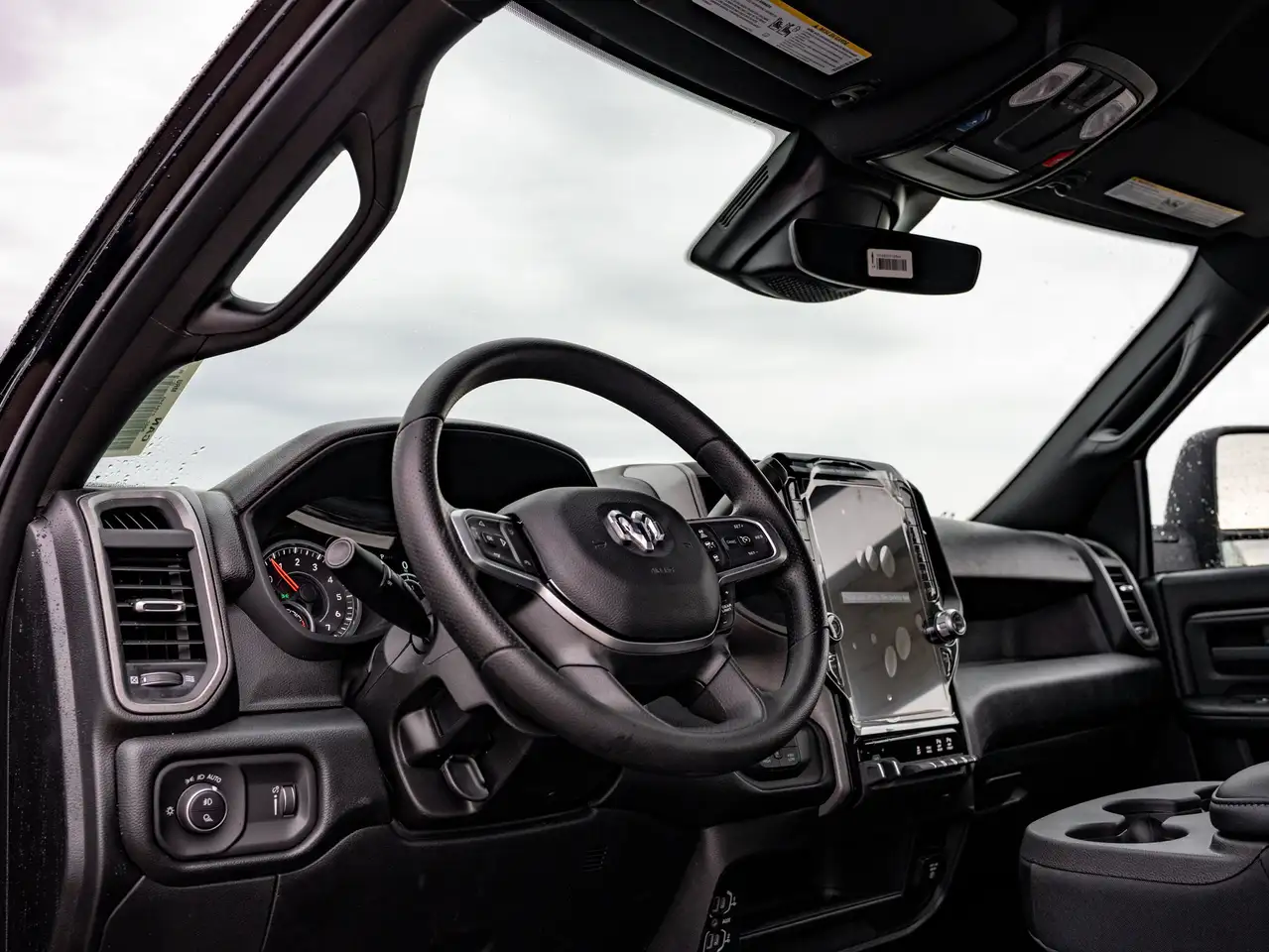 RAM 2500 снимка RAM 2500