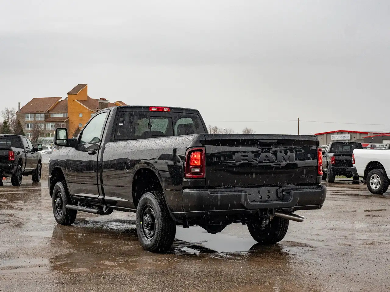 RAM 2500 снимка RAM 2500
