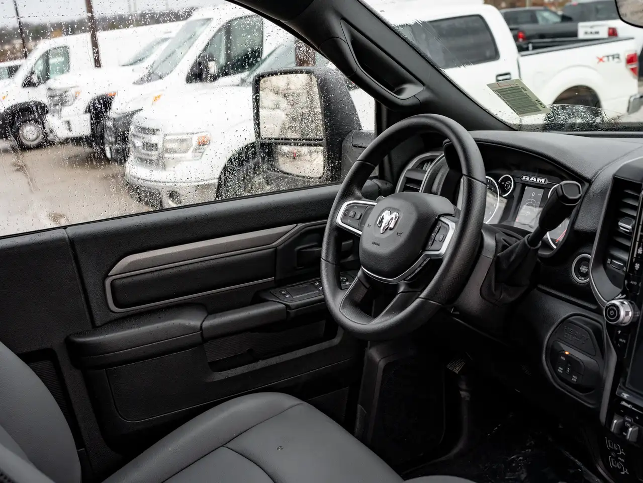 RAM 2500 снимка RAM 2500