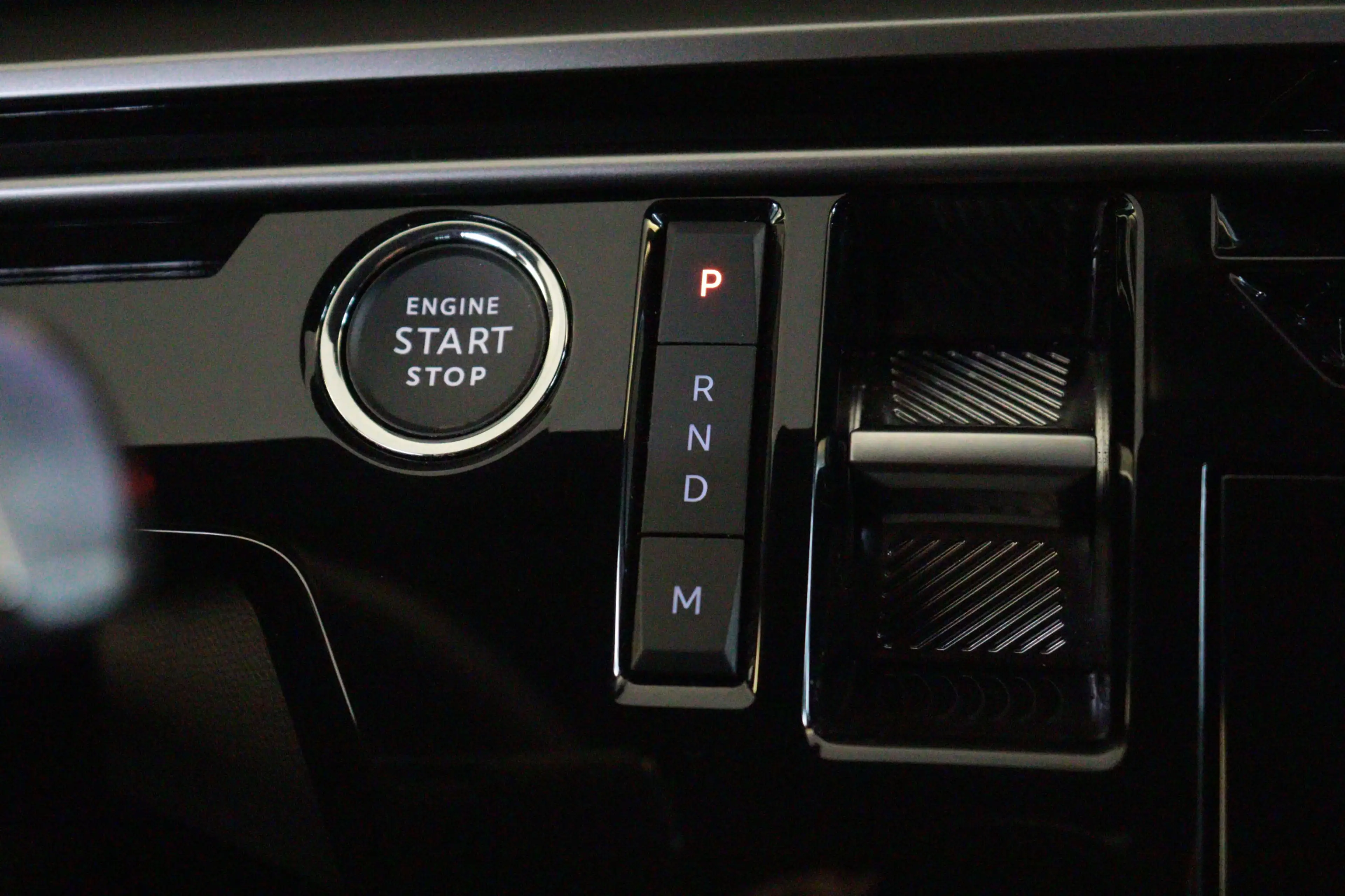Peugeot 5008 1.2 Hybrid 145 Allure Automaat | 7 PERS | APPCONNE — photo 12