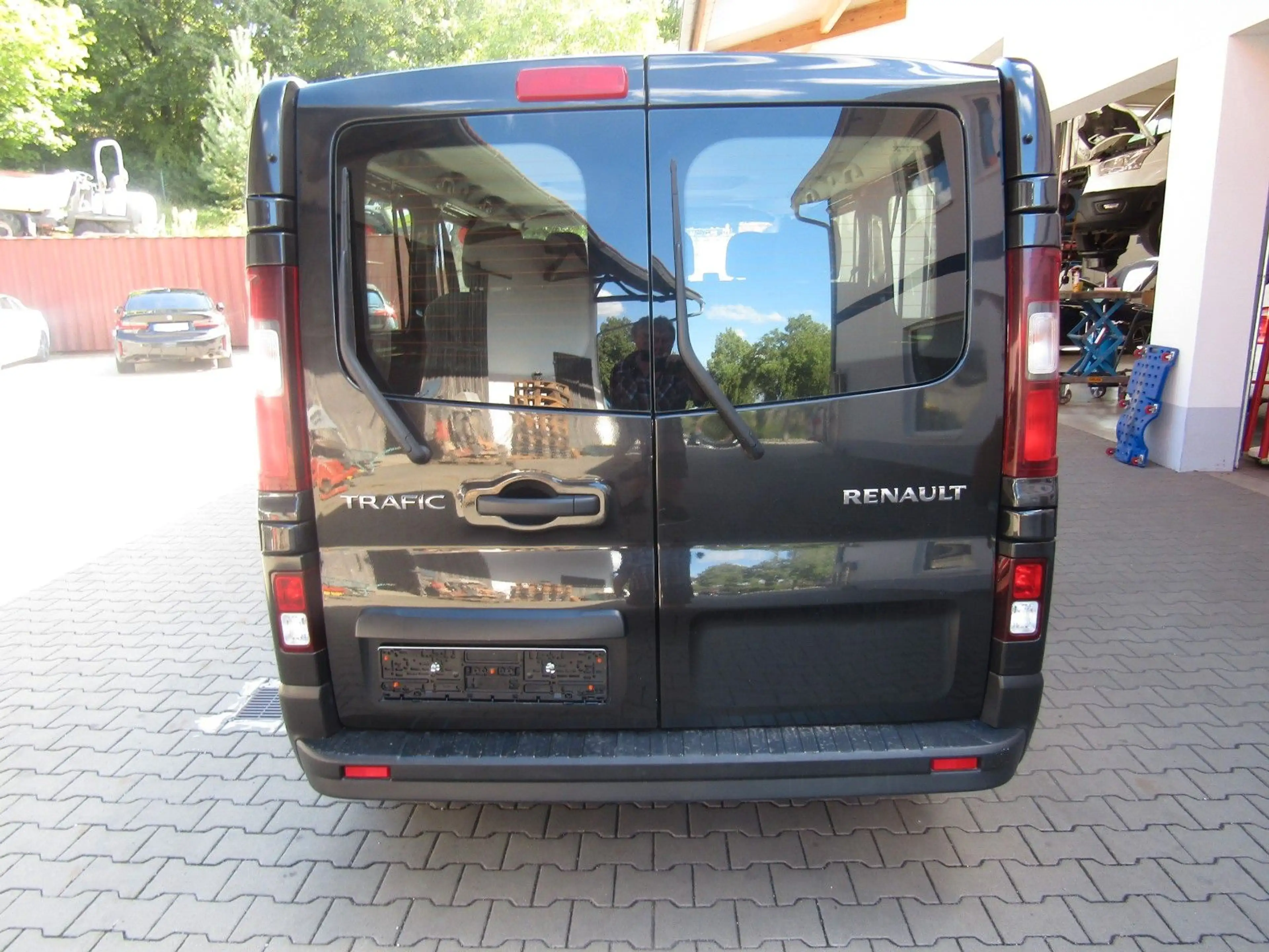 Renault Trafic 9 Sitzer L2 Equilibre Blue dCi 150 3,1t — photo 4