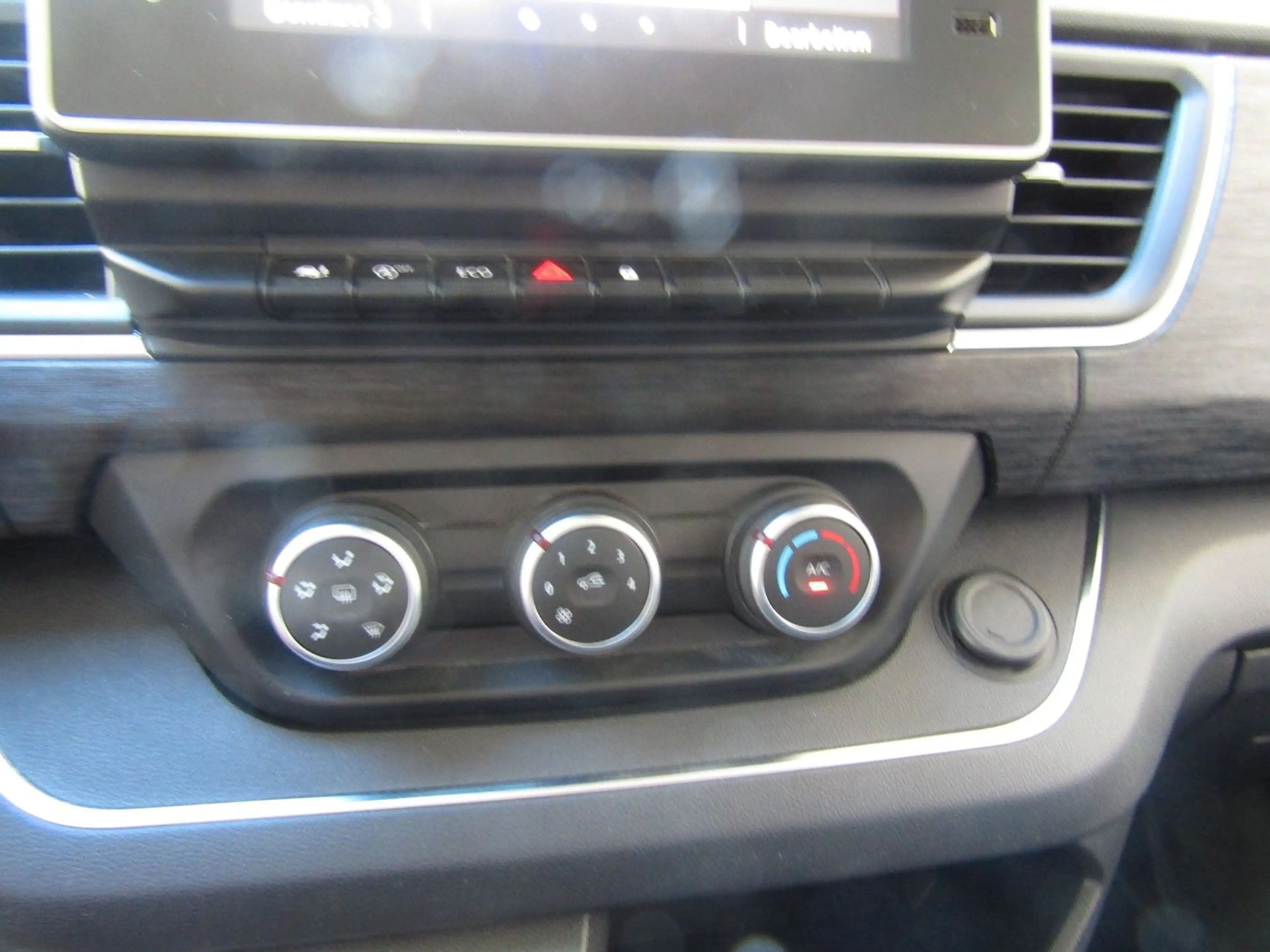 Renault Trafic 9 Sitzer L2 Equilibre Blue dCi 150 3,1t — photo 12