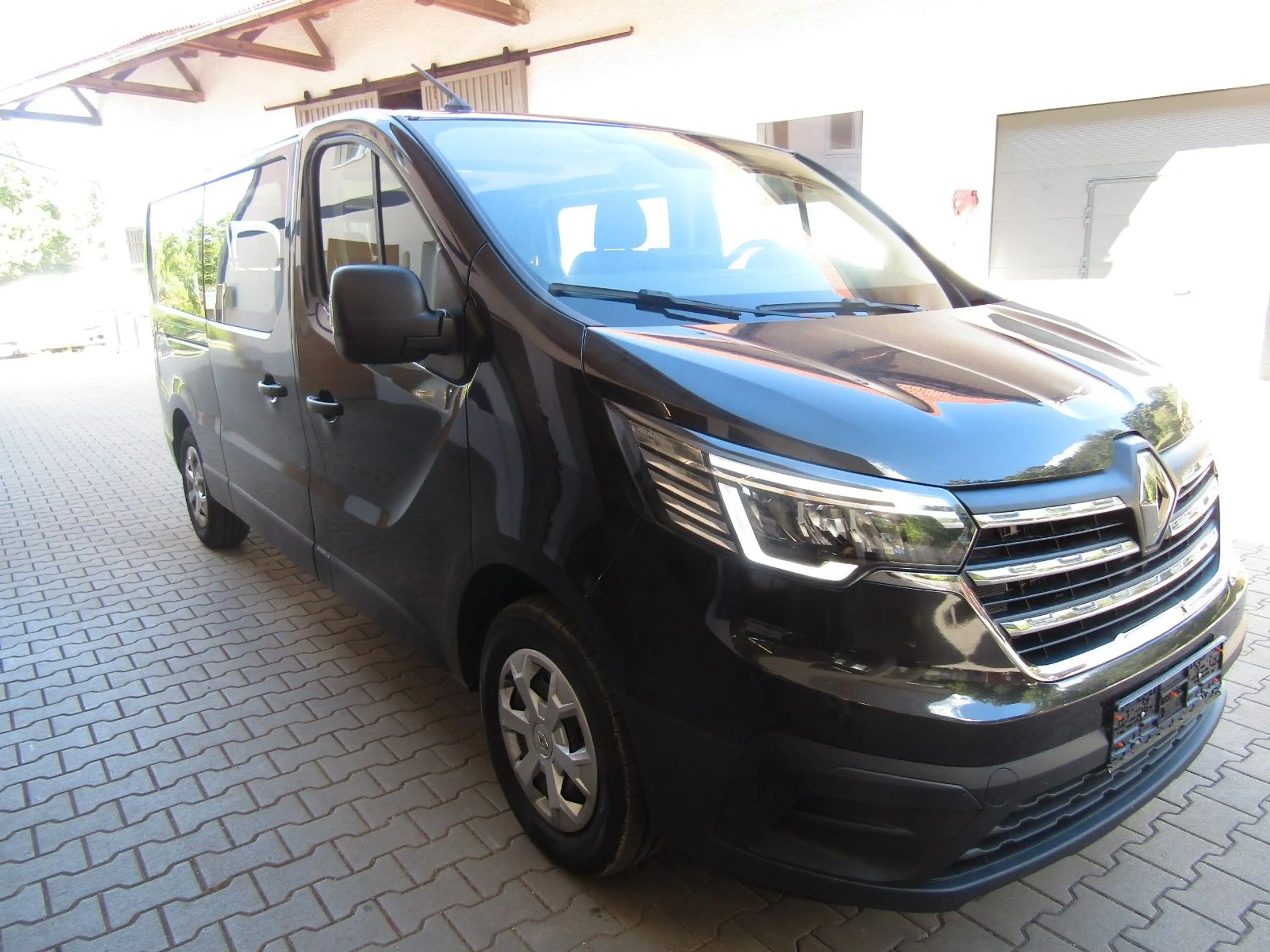 Renault Trafic 9 Sitzer L2 Equilibre Blue dCi 150 3,1t — photo 8