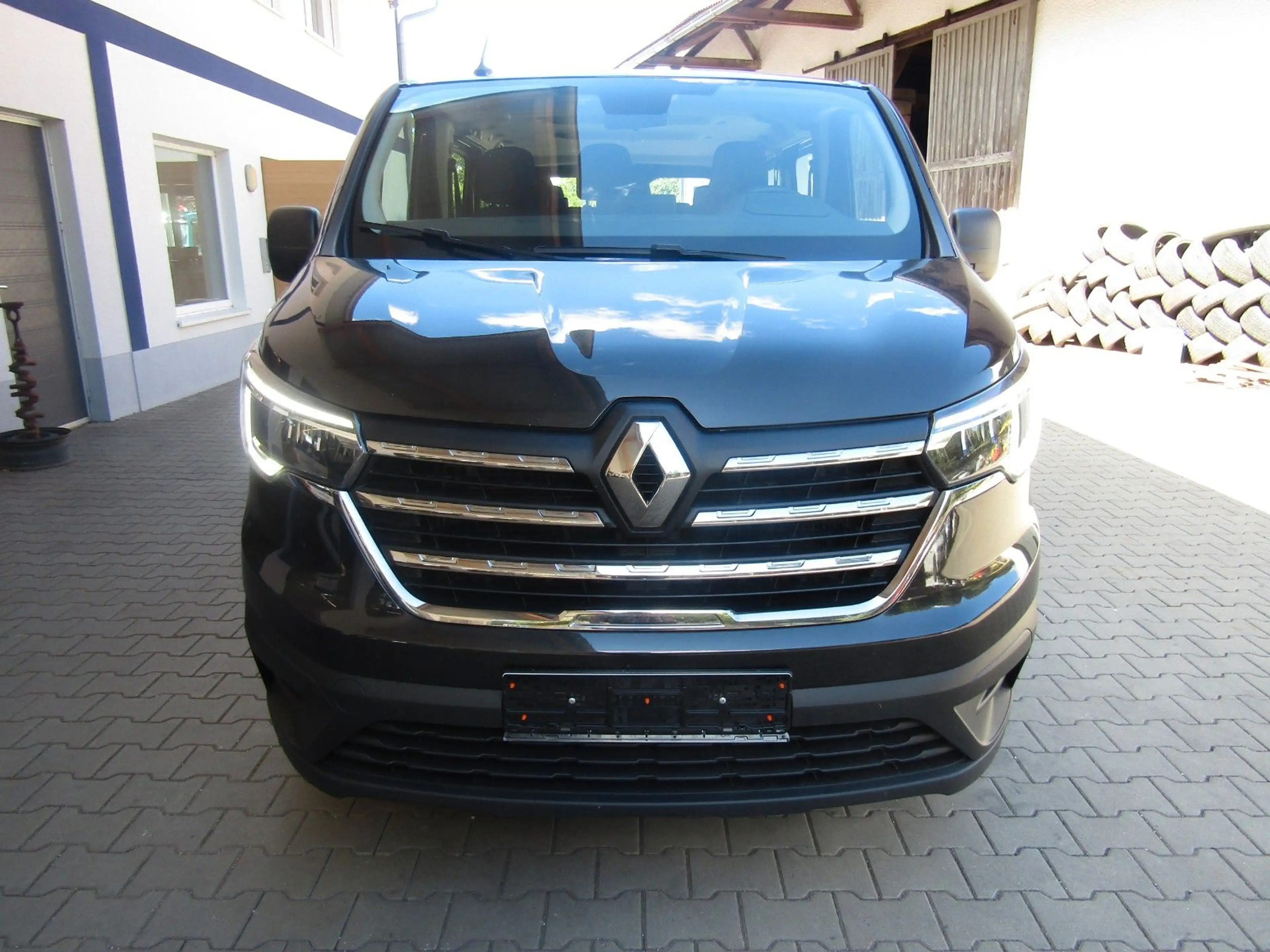 Renault Trafic 9 Sitzer L2 Equilibre Blue dCi 150 3,1t — photo 7