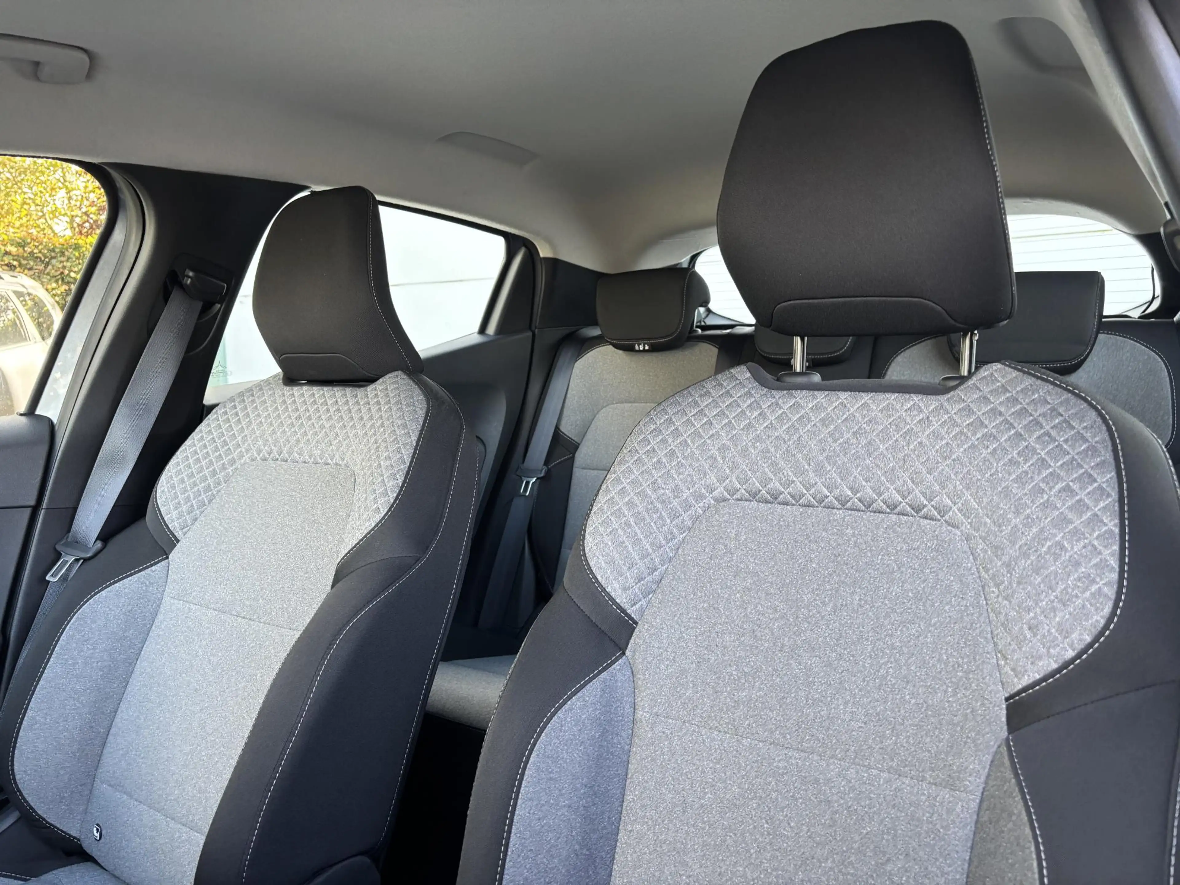 Renault Clio 1.0 TCe 90 GPF evolution l Pack Navigation l Achte — photo 7