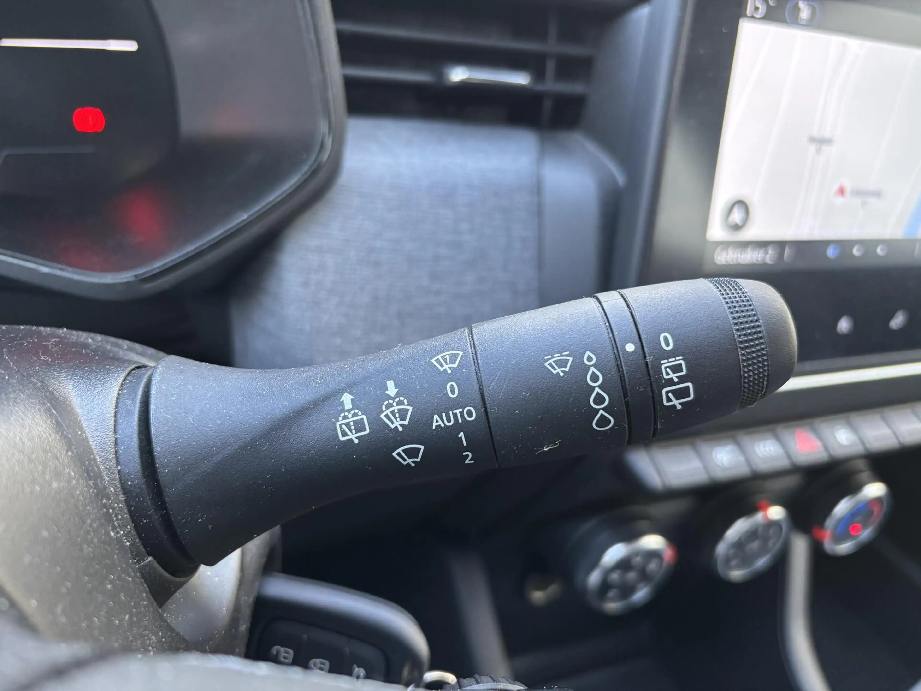 Renault Clio 1.0 TCe 90 GPF evolution l Pack Navigation l Achte — photo 27