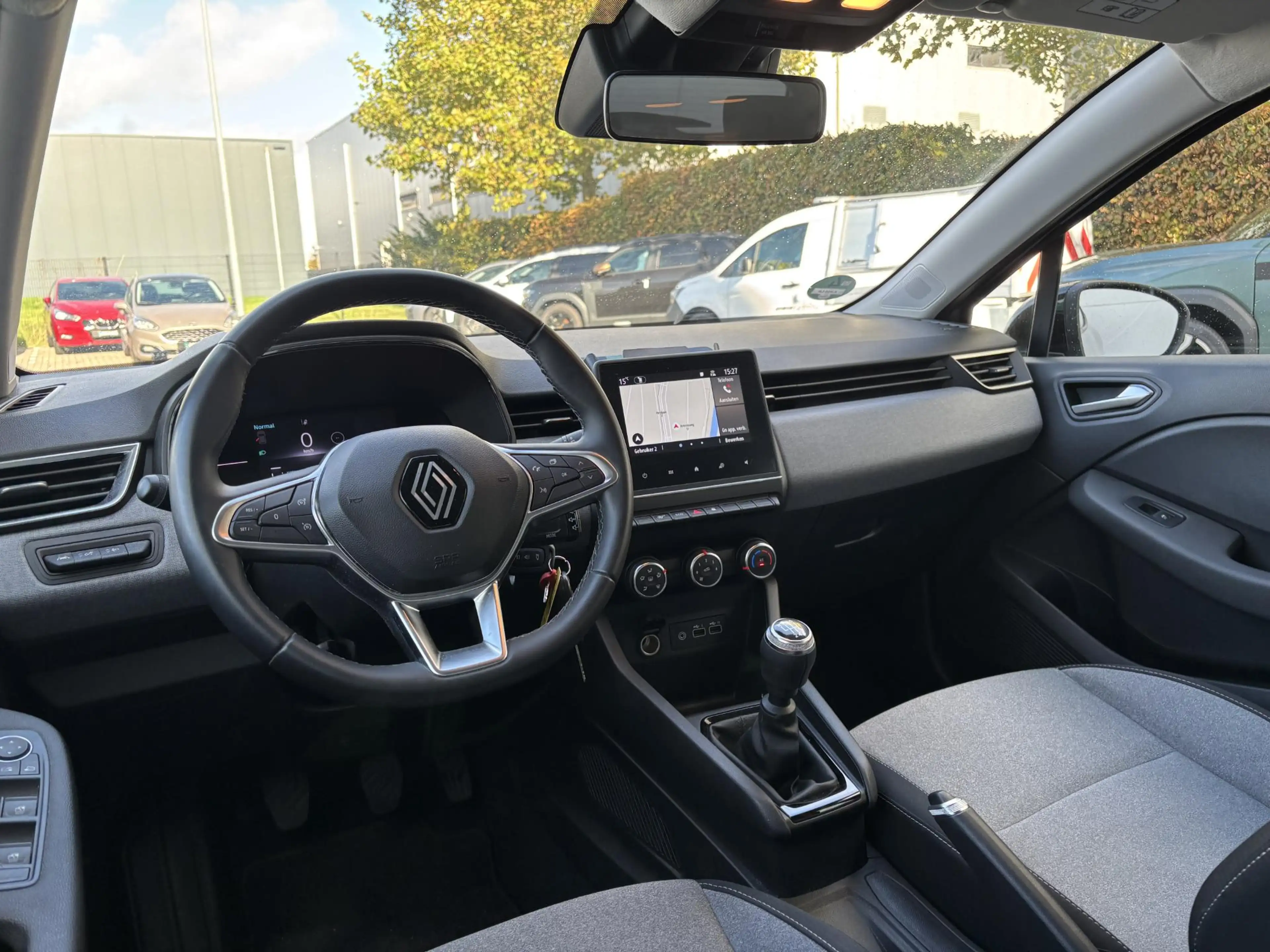Renault Clio 1.0 TCe 90 GPF evolution l Pack Navigation l Achte — photo 21