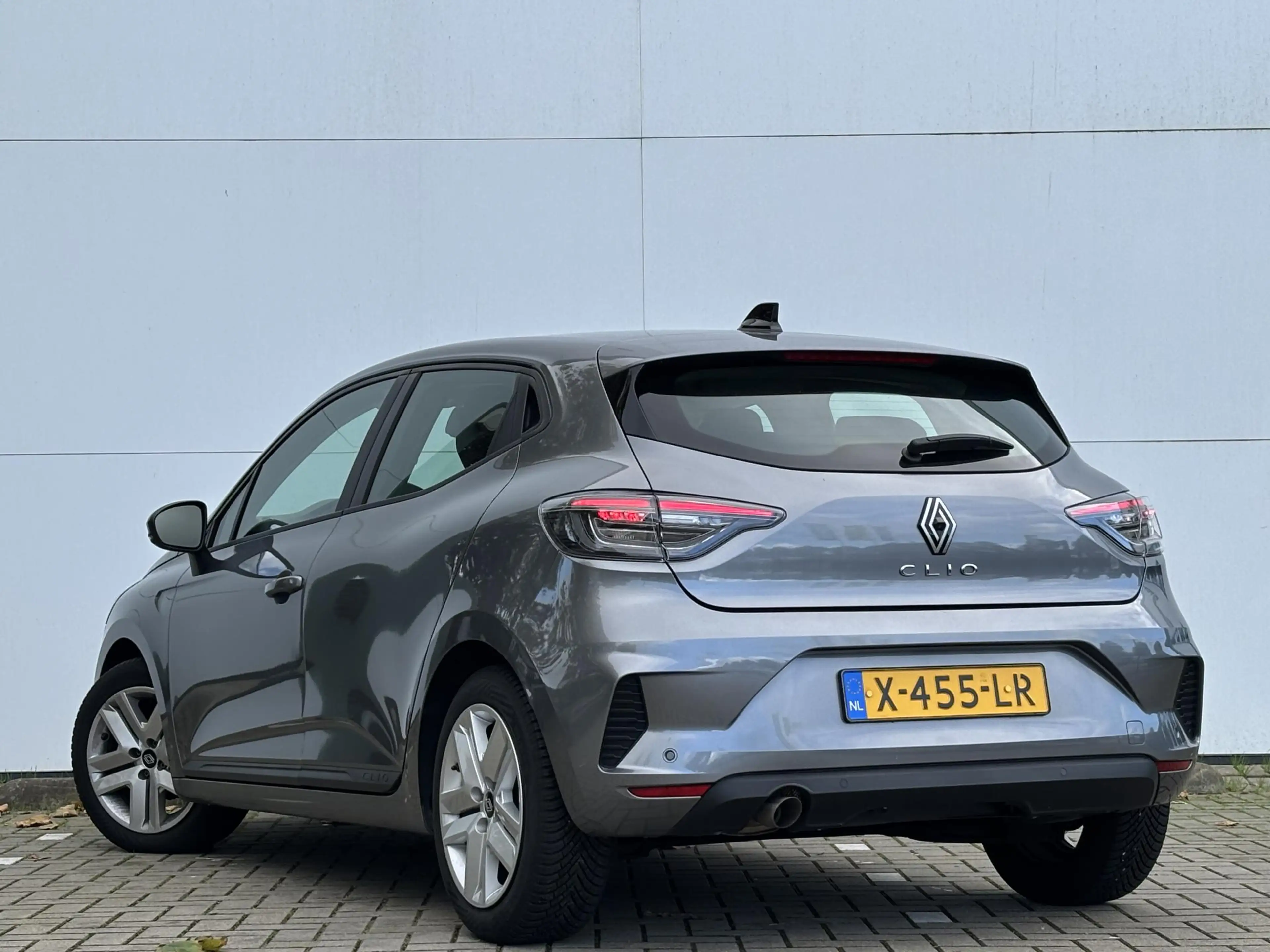 Renault Clio 1.0 TCe 90 GPF evolution l Pack Navigation l Achte — photo 6