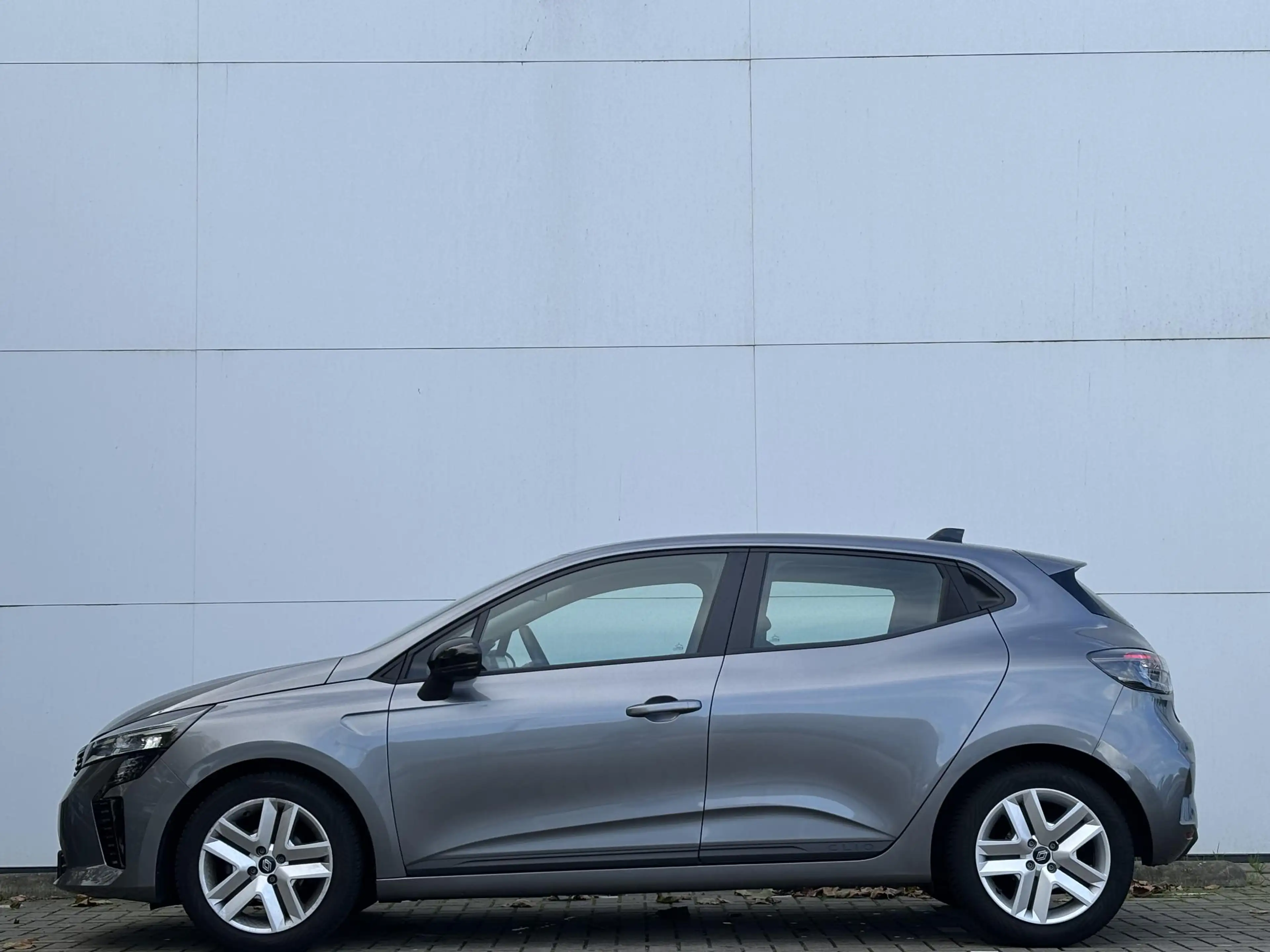 Renault Clio 1.0 TCe 90 GPF evolution l Pack Navigation l Achte — photo 13