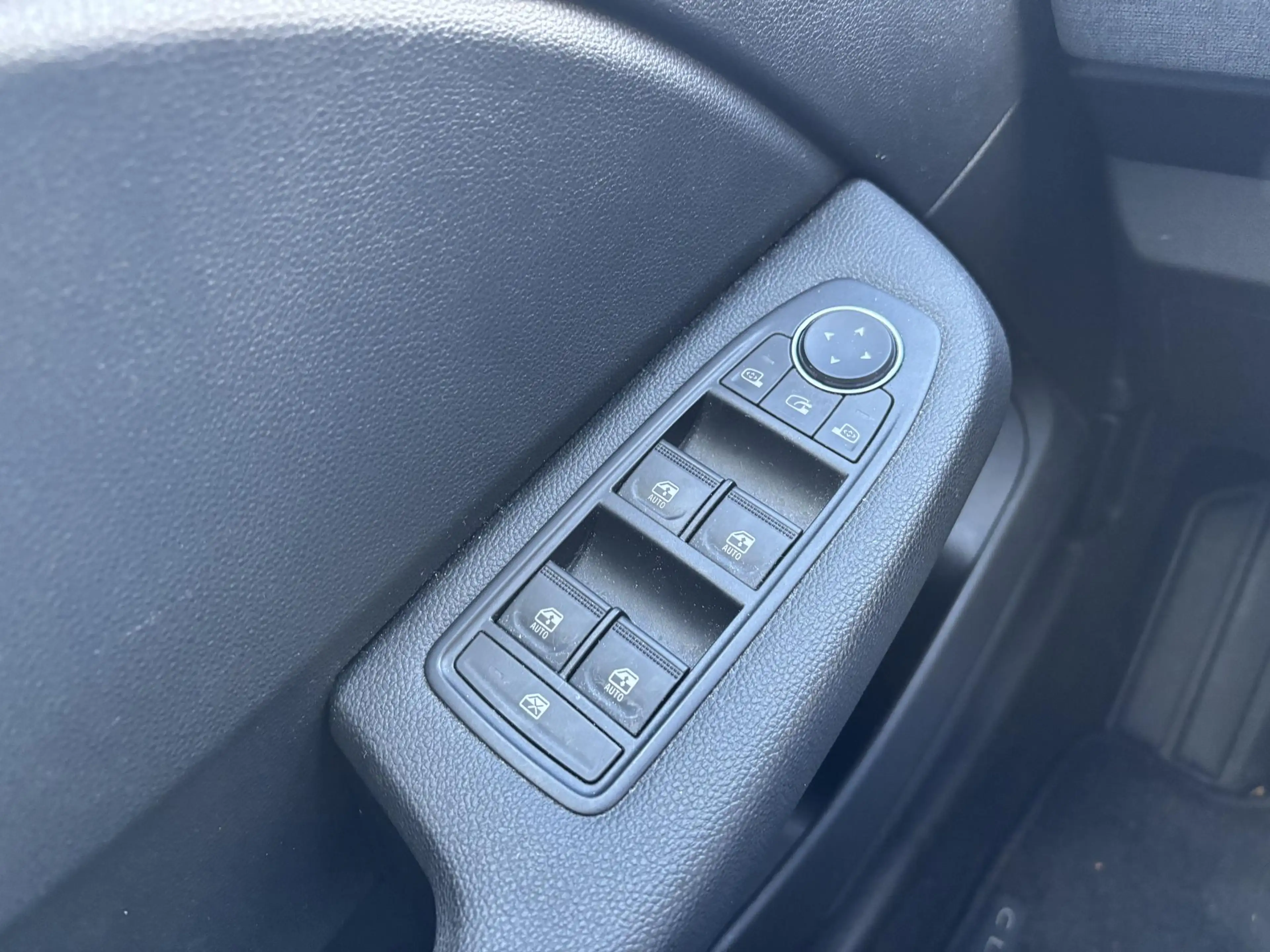 Renault Clio 1.0 TCe 90 GPF evolution l Pack Navigation l Achte — photo 17
