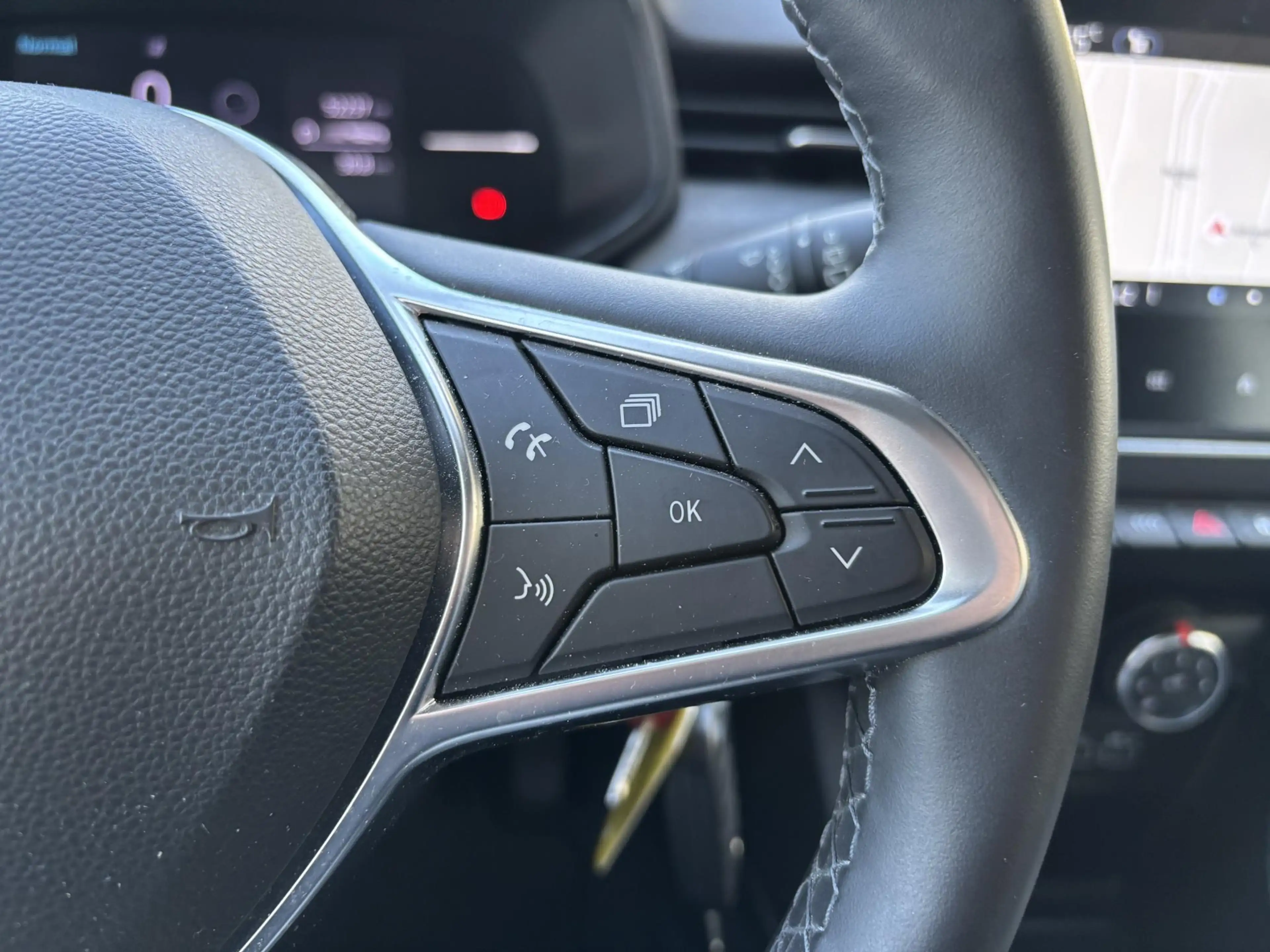 Renault Clio 1.0 TCe 90 GPF evolution l Pack Navigation l Achte — photo 19