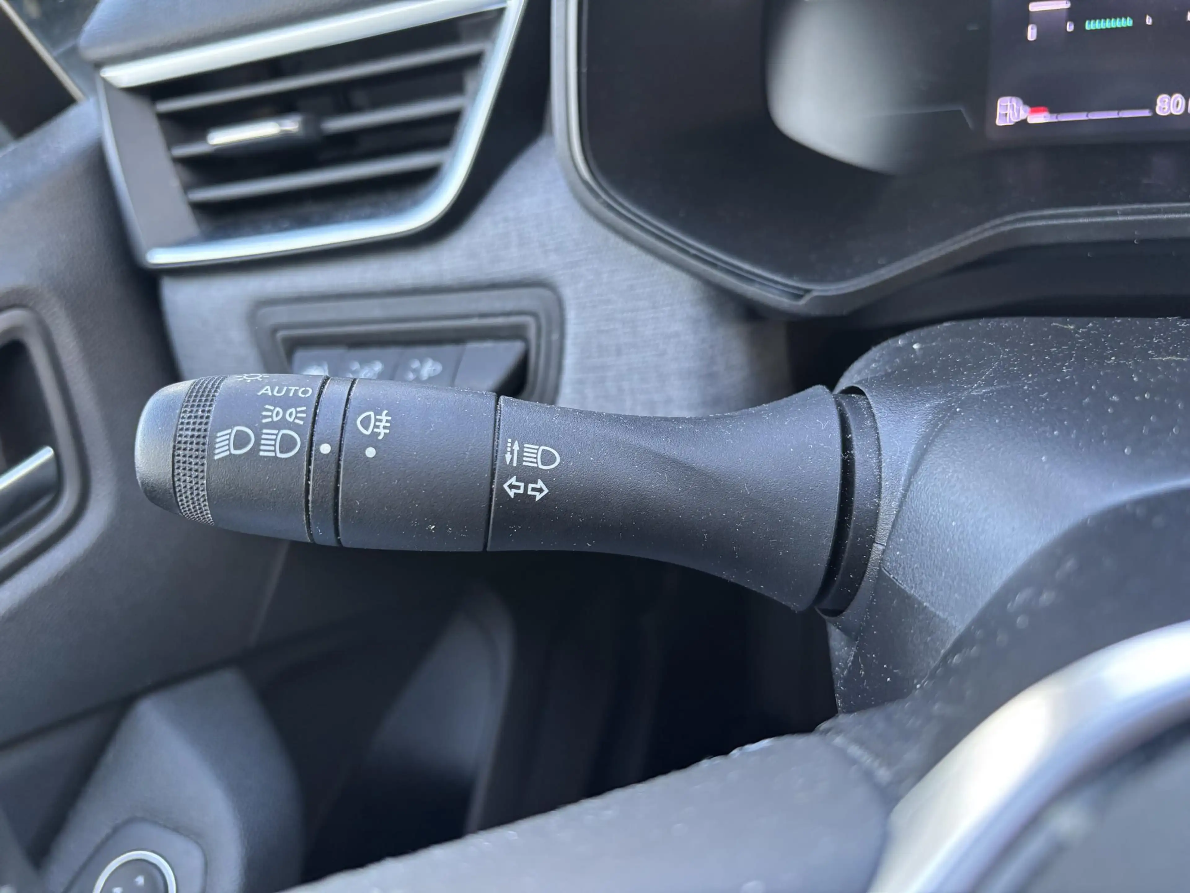 Renault Clio 1.0 TCe 90 GPF evolution l Pack Navigation l Achte — photo 26