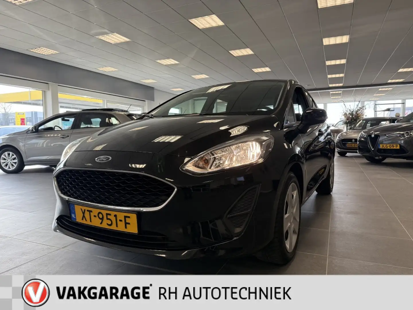 Ford Fiesta 1.1 Trend Noir - 1