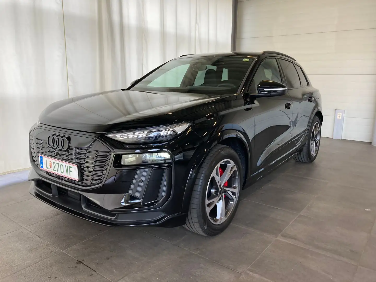 Audi Q6 e-tron performance Schwarz - 1
