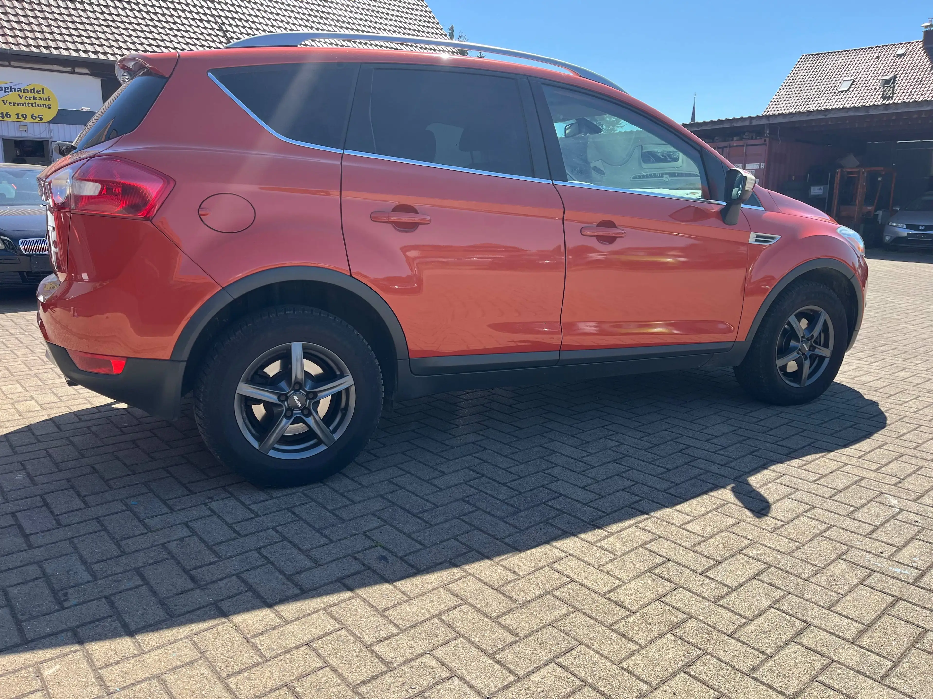 Ford Kuga 2.0 TDCi, EZ 11.2010, 140 PS, TÜV neu, 1. Hand, Alu — photo 4