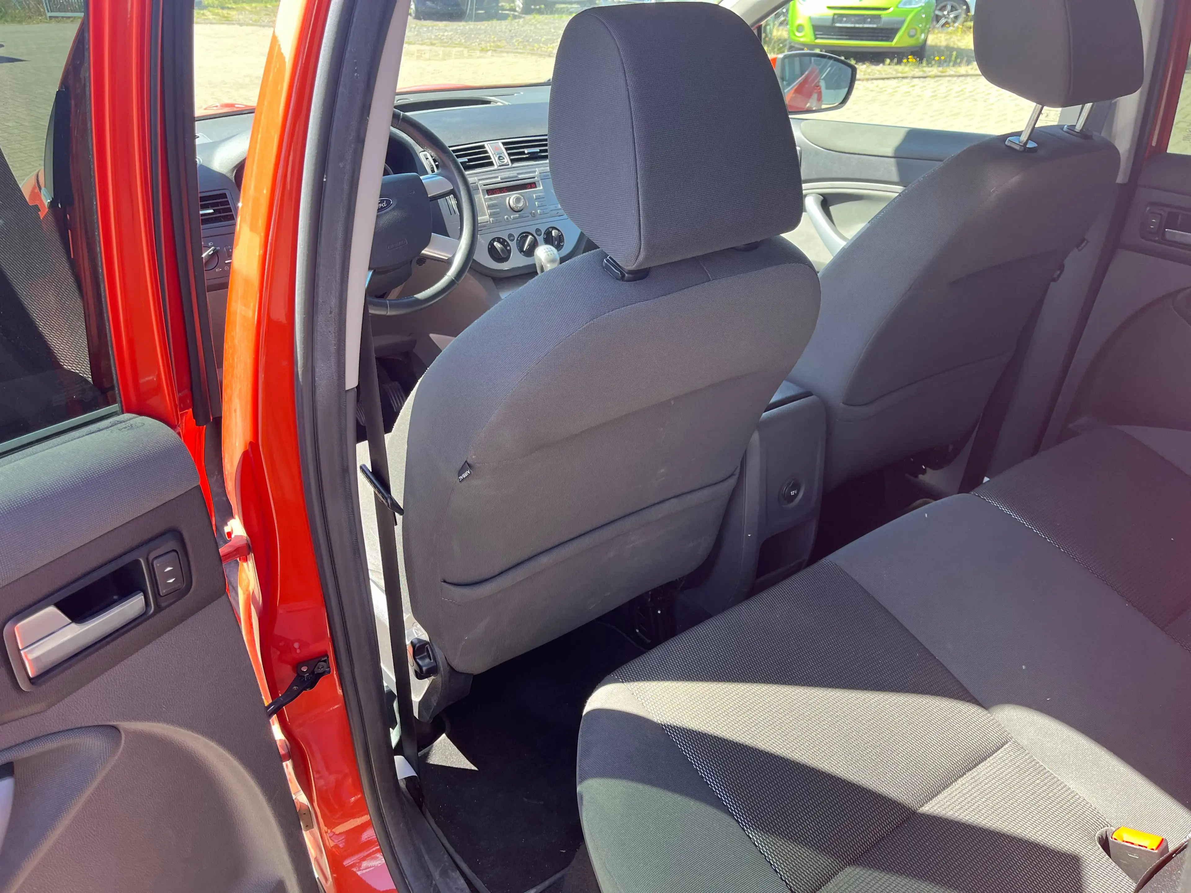 Ford Kuga 2.0 TDCi, EZ 11.2010, 140 PS, TÜV neu, 1. Hand, Alu — photo 11