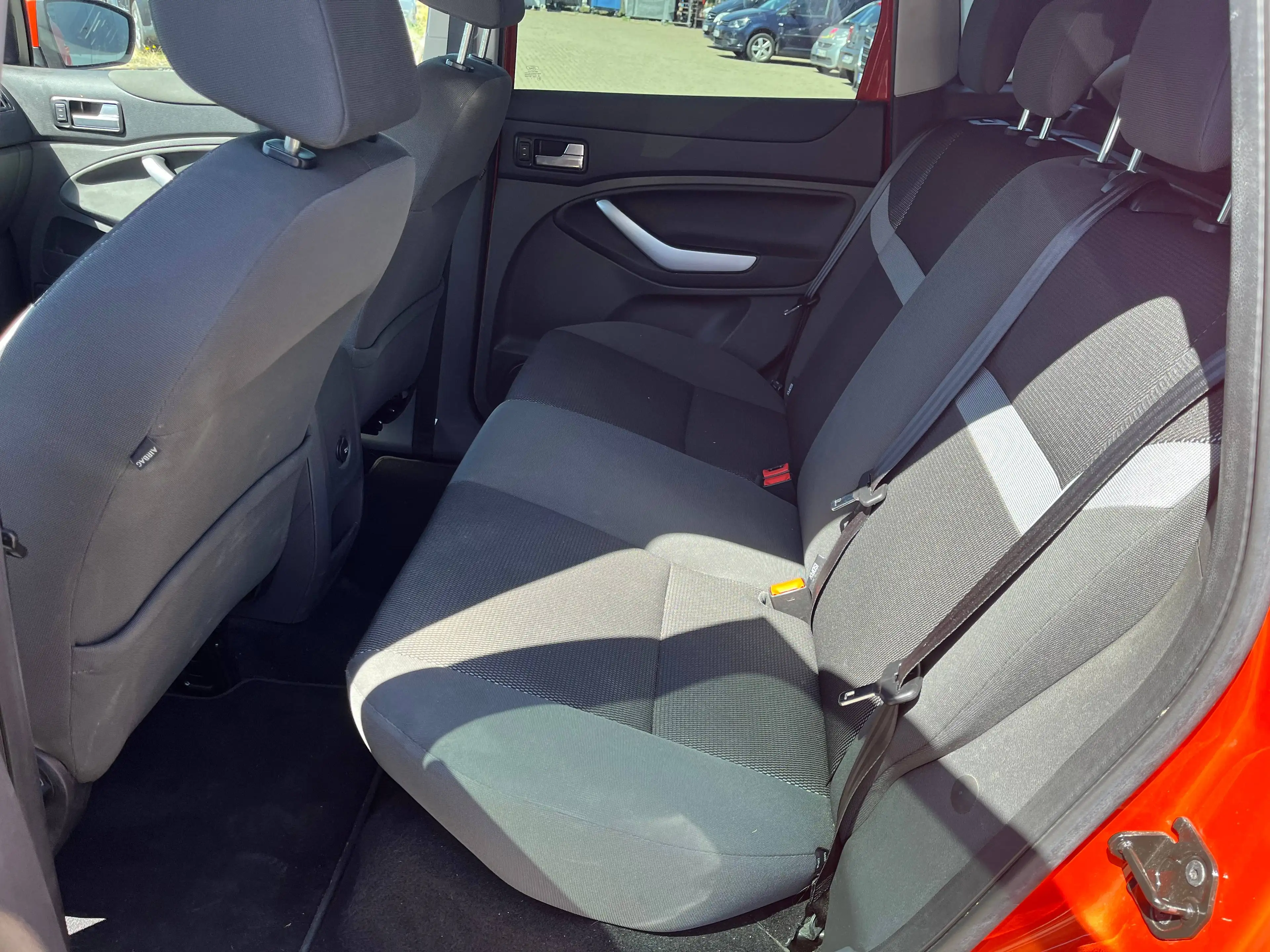 Ford Kuga 2.0 TDCi, EZ 11.2010, 140 PS, TÜV neu, 1. Hand, Alu — photo 10
