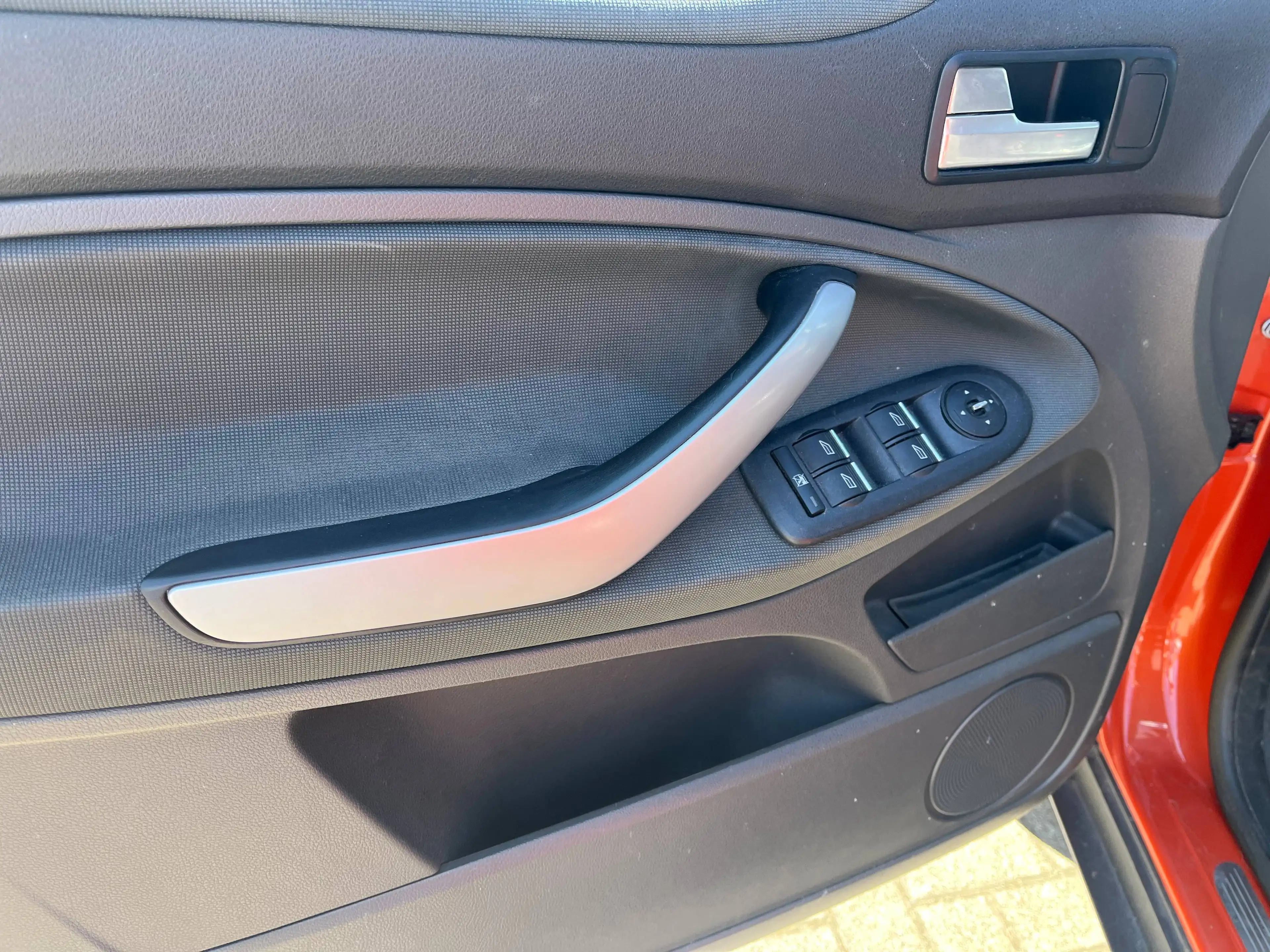 Ford Kuga 2.0 TDCi, EZ 11.2010, 140 PS, TÜV neu, 1. Hand, Alu — photo 13