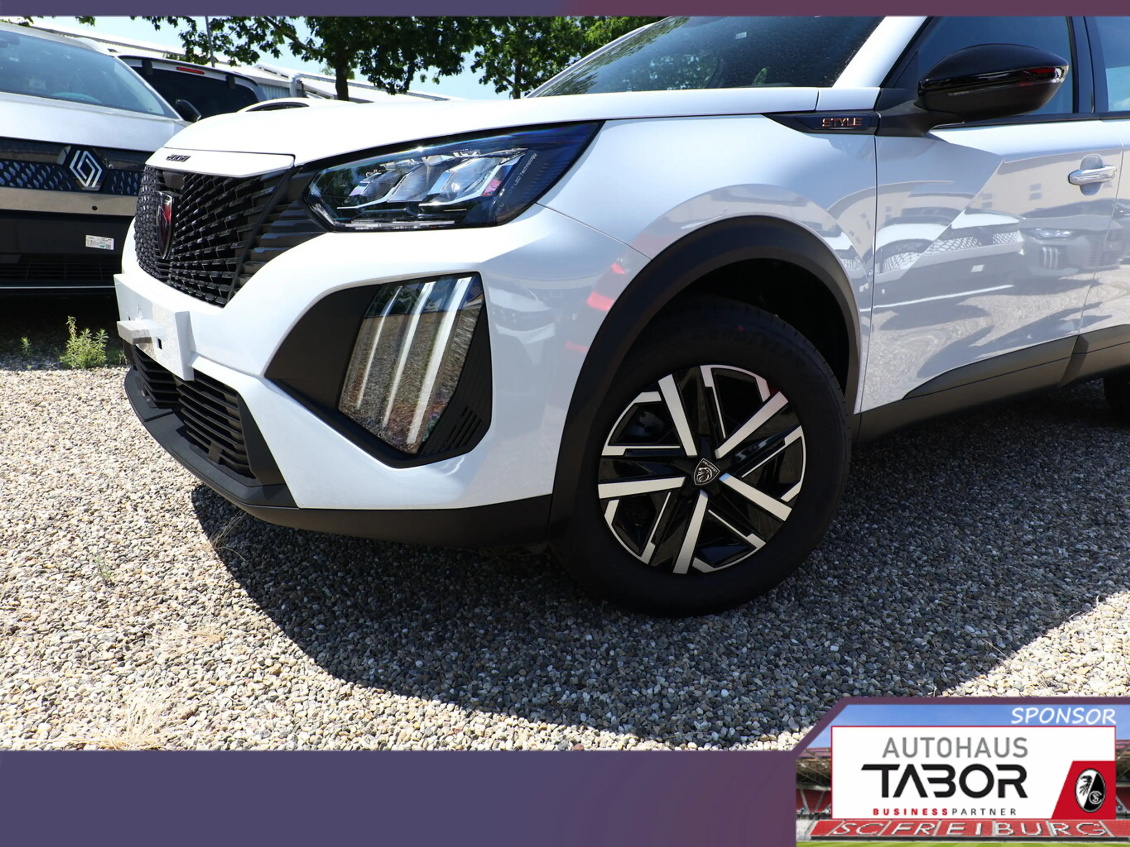 Peugeot 2008 Style Kam Nav SHZ PDC CarP LED UVP-42%* — photo 5