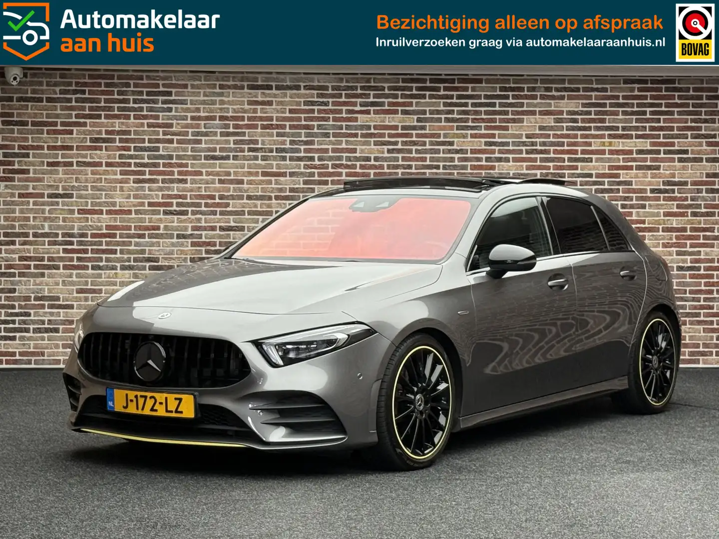 Mercedes-Benz A 200 Launch Edition Premium AMG Panorama Sfeer Trekhaak Grijs - 1