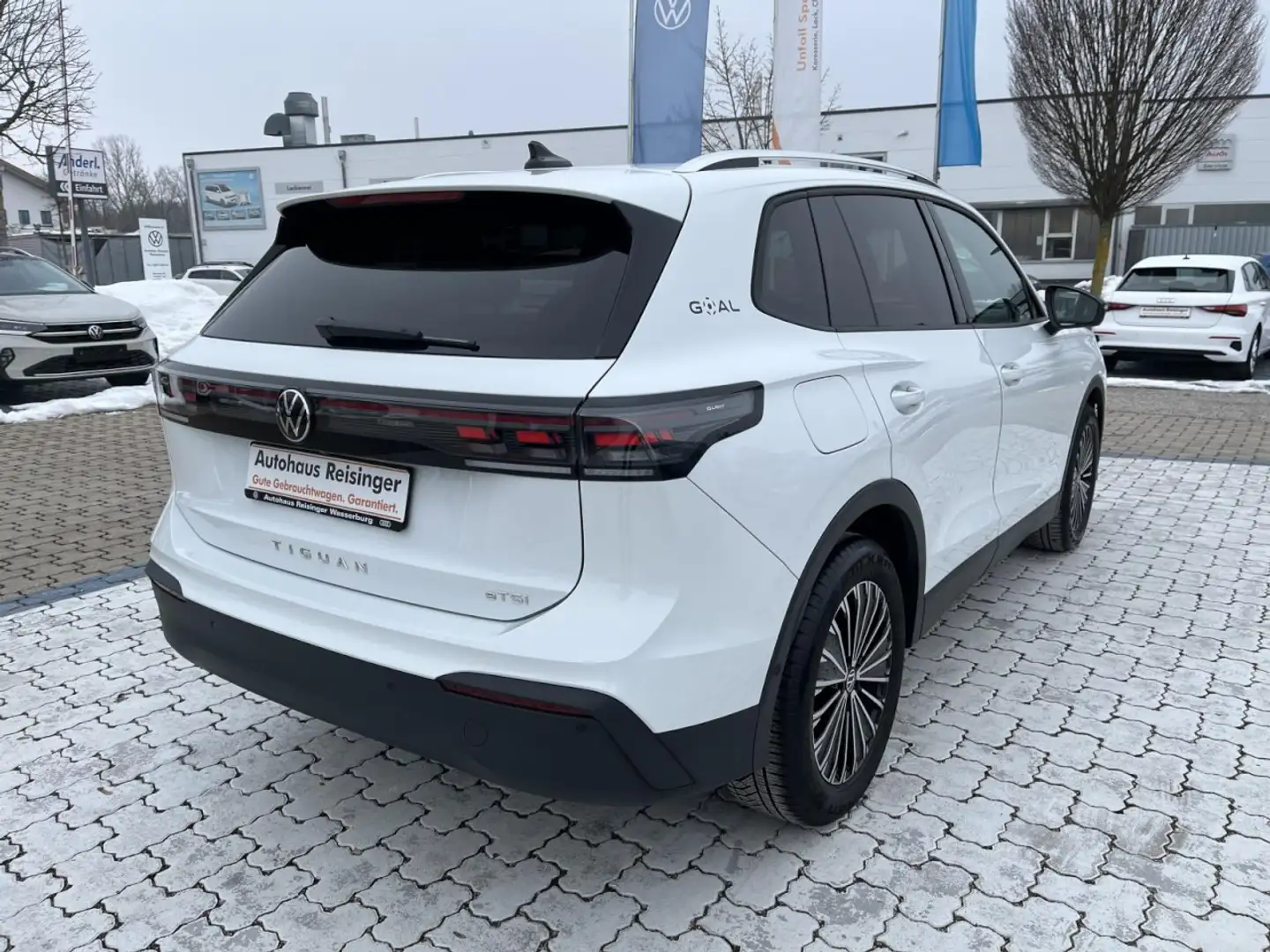 Volkswagen Tiguan 1.5 eTSI Goal DSG (IQLight+NAVI+AHK+Area-RearView+ Weiß - 2