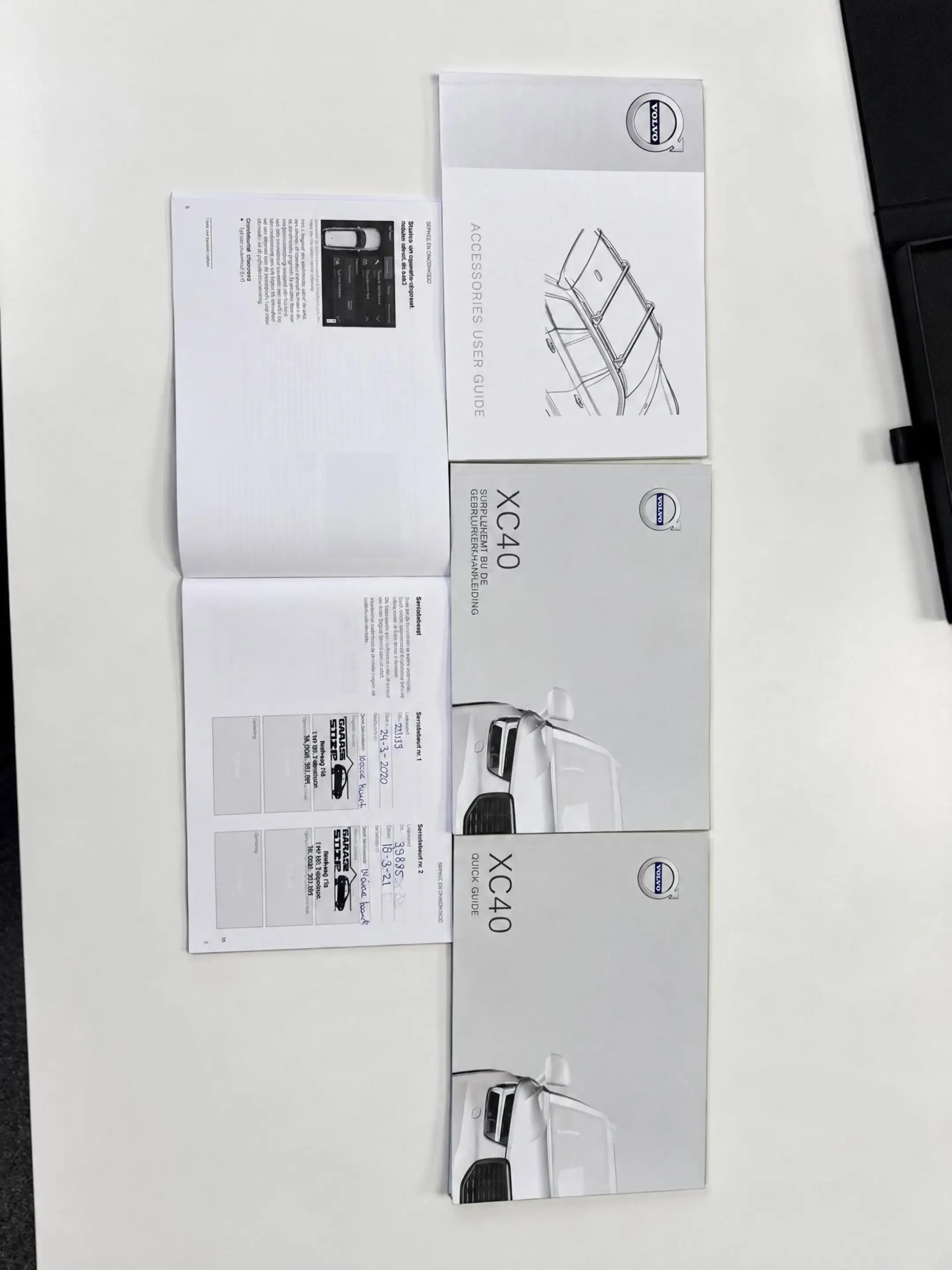 Volvo XC40 2.0 T4 Momentum // LEDER // PANO // El. TREKHAAK / — photo 29