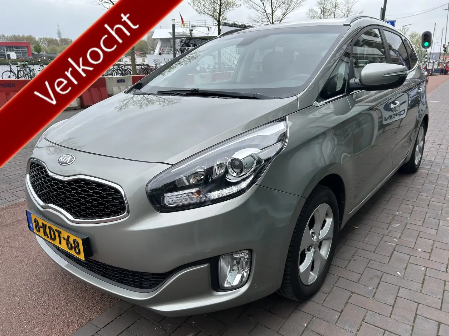 Kia Carens 1.6 GDi Business Pack 7 pers navi/camera airco/ecc Gri - 1
