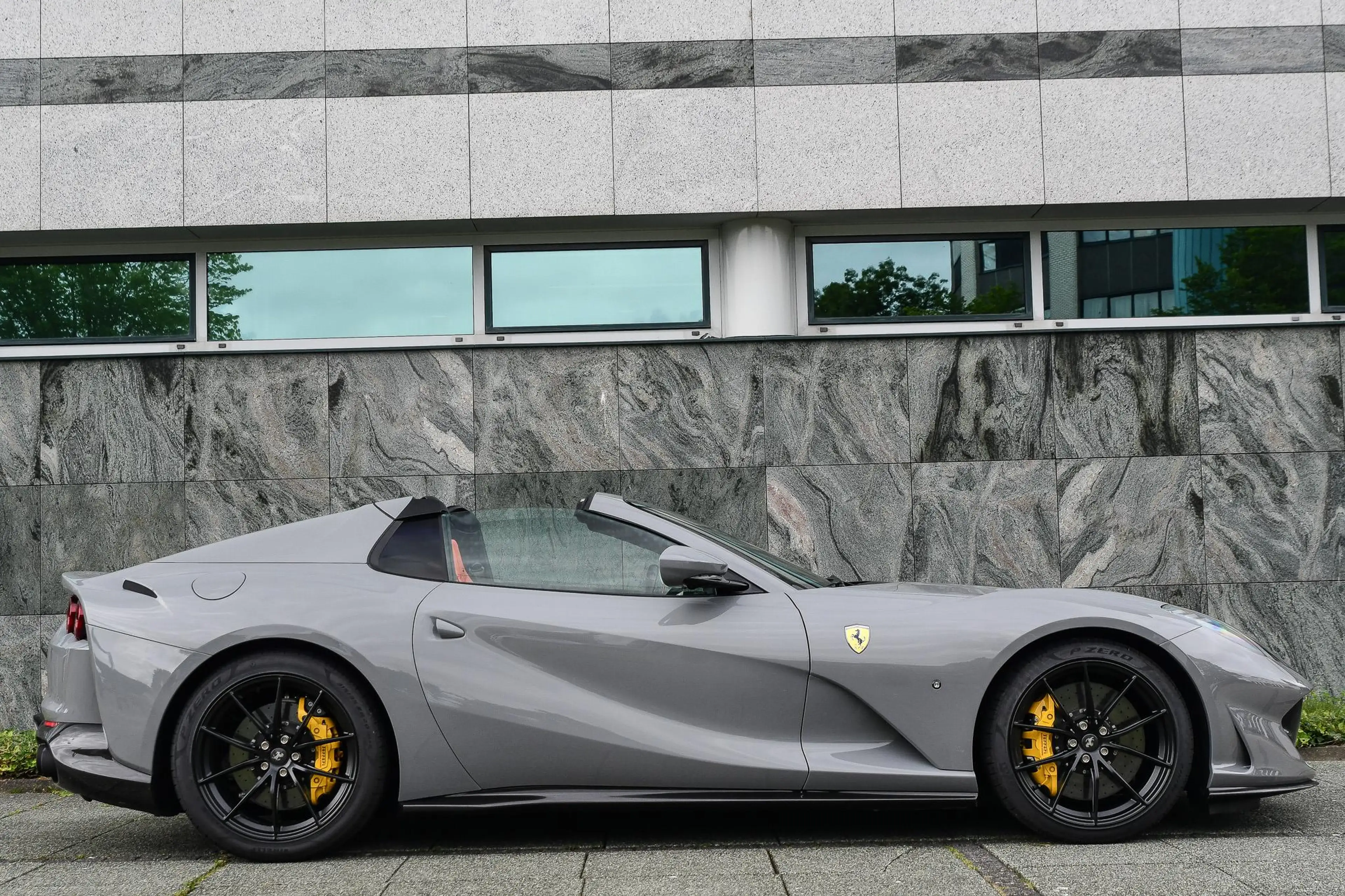 Ferrari 812 GTS 6.5 V12 |Grigio Nardo|Full Carbon|BTW| — photo 4