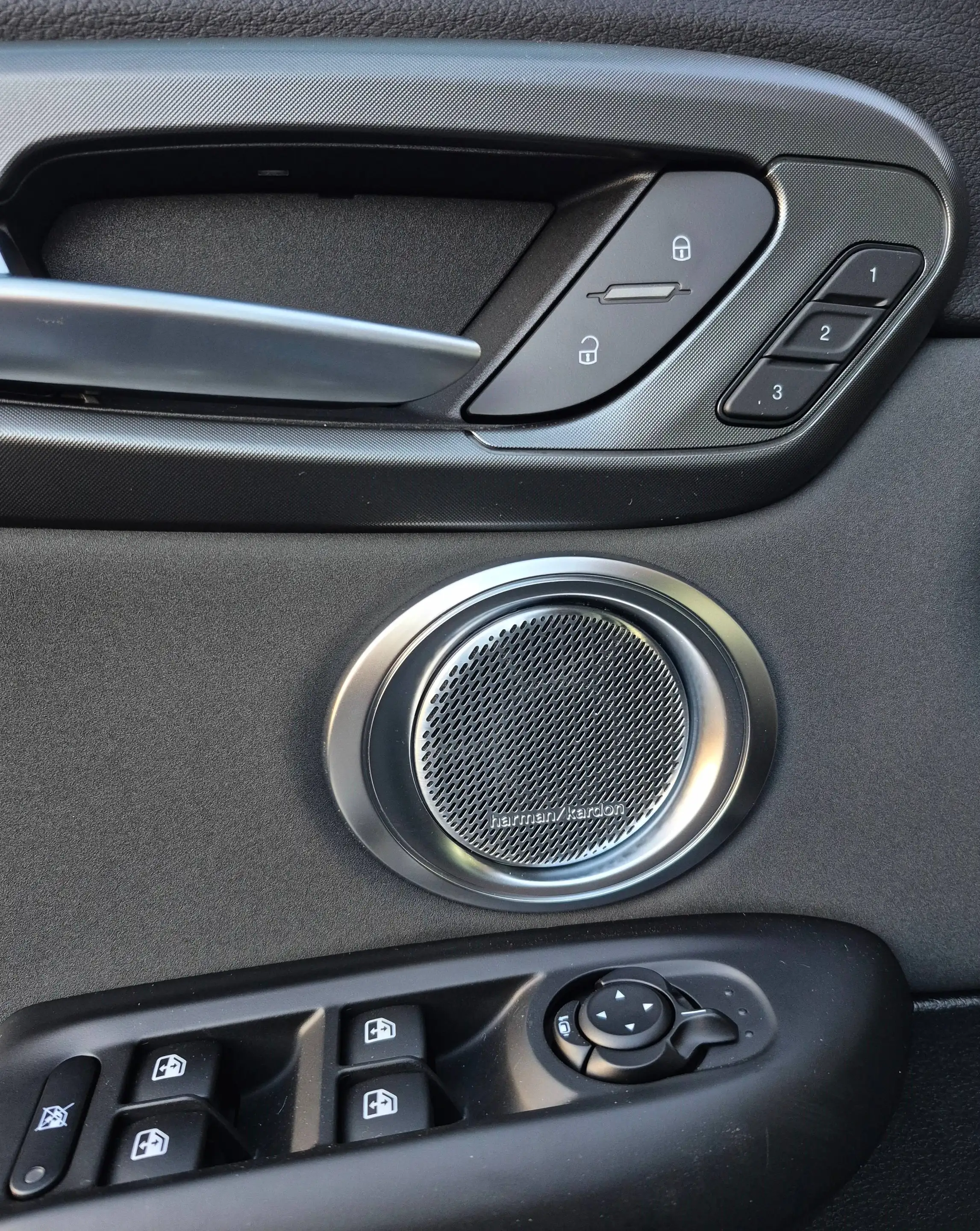 Alfa Romeo Tonale Tonale 1.5 VGT Hybrid Intensa, Matrix, ACC, Kamera — photo 6