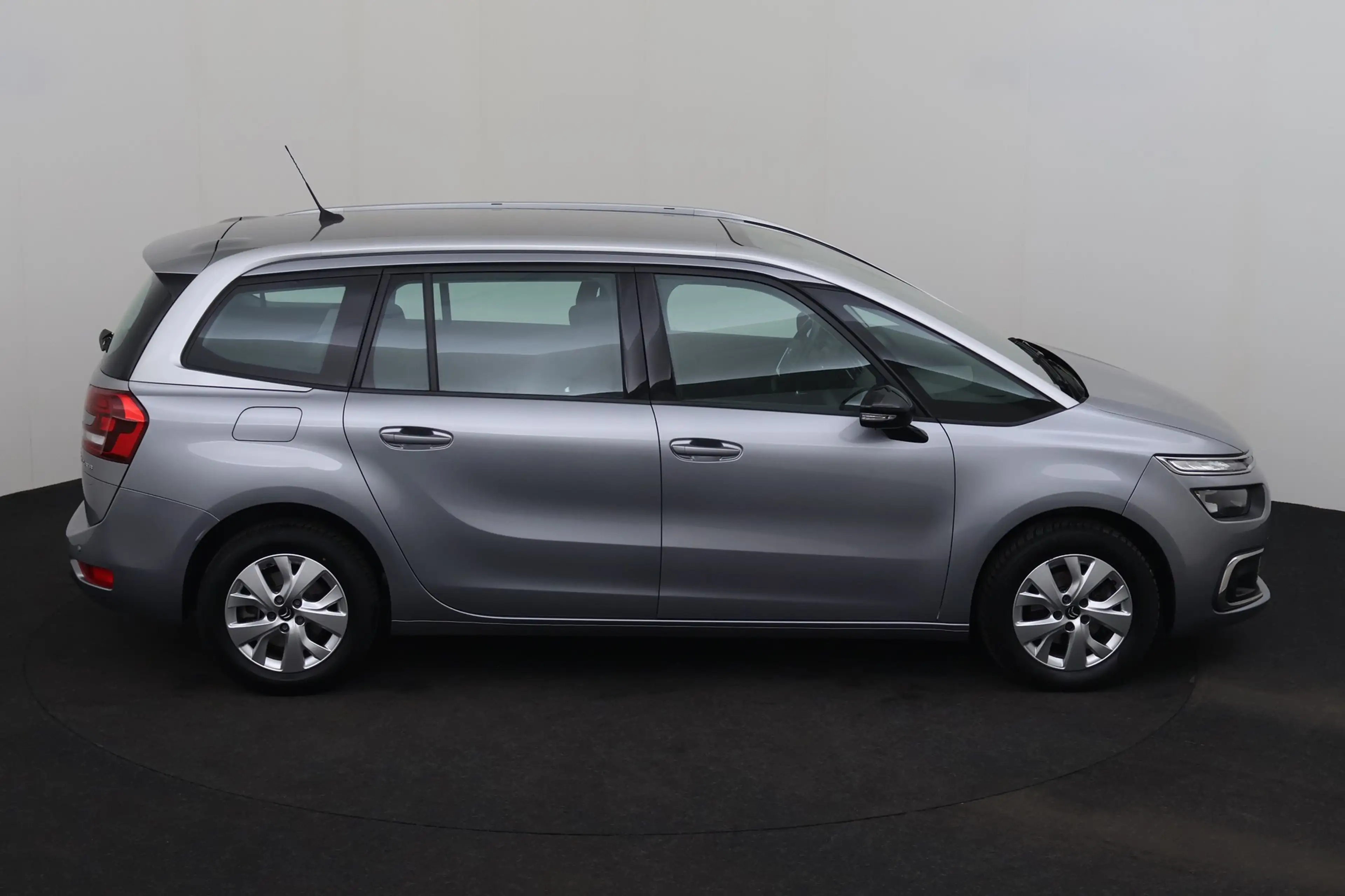 Citroen Spacetourer 1.2 130 EAT8 Feel — photo 5