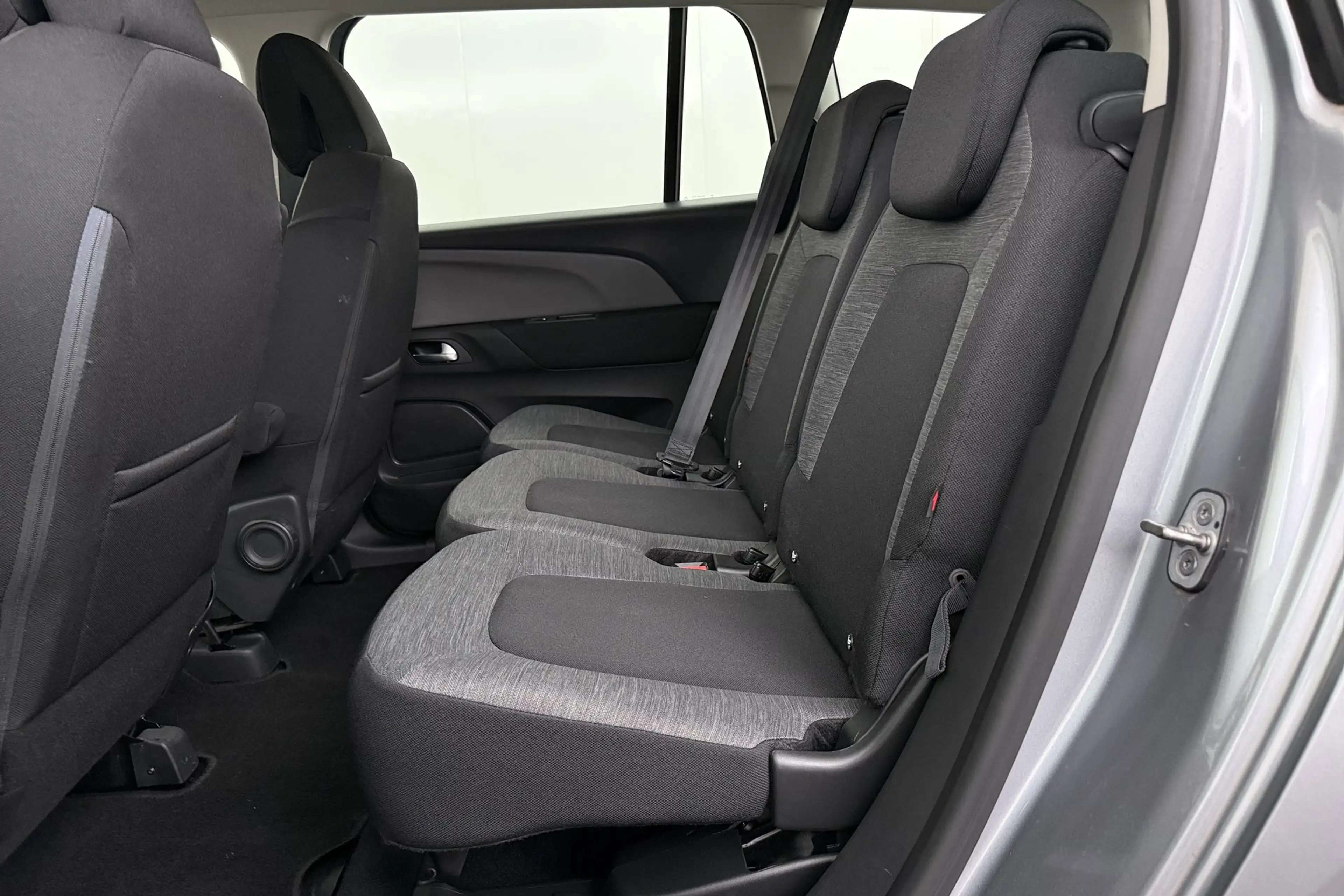 Citroen Spacetourer 1.2 130 EAT8 Feel — photo 13