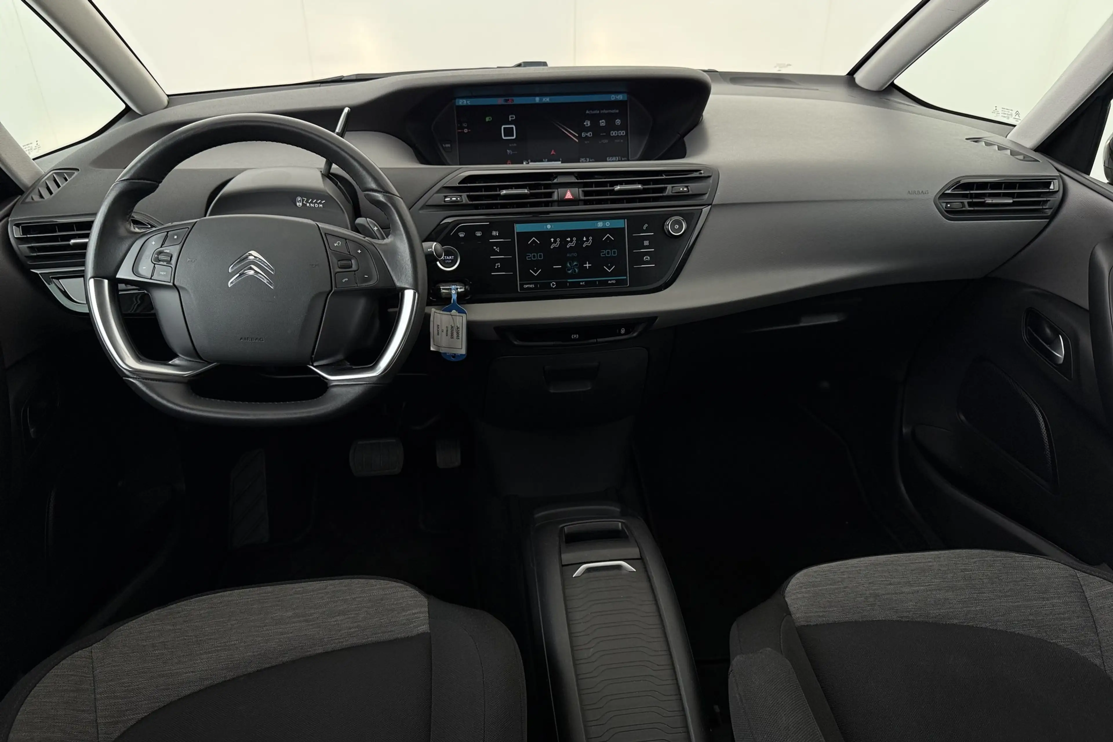 Citroen Spacetourer 1.2 130 EAT8 Feel — photo 9