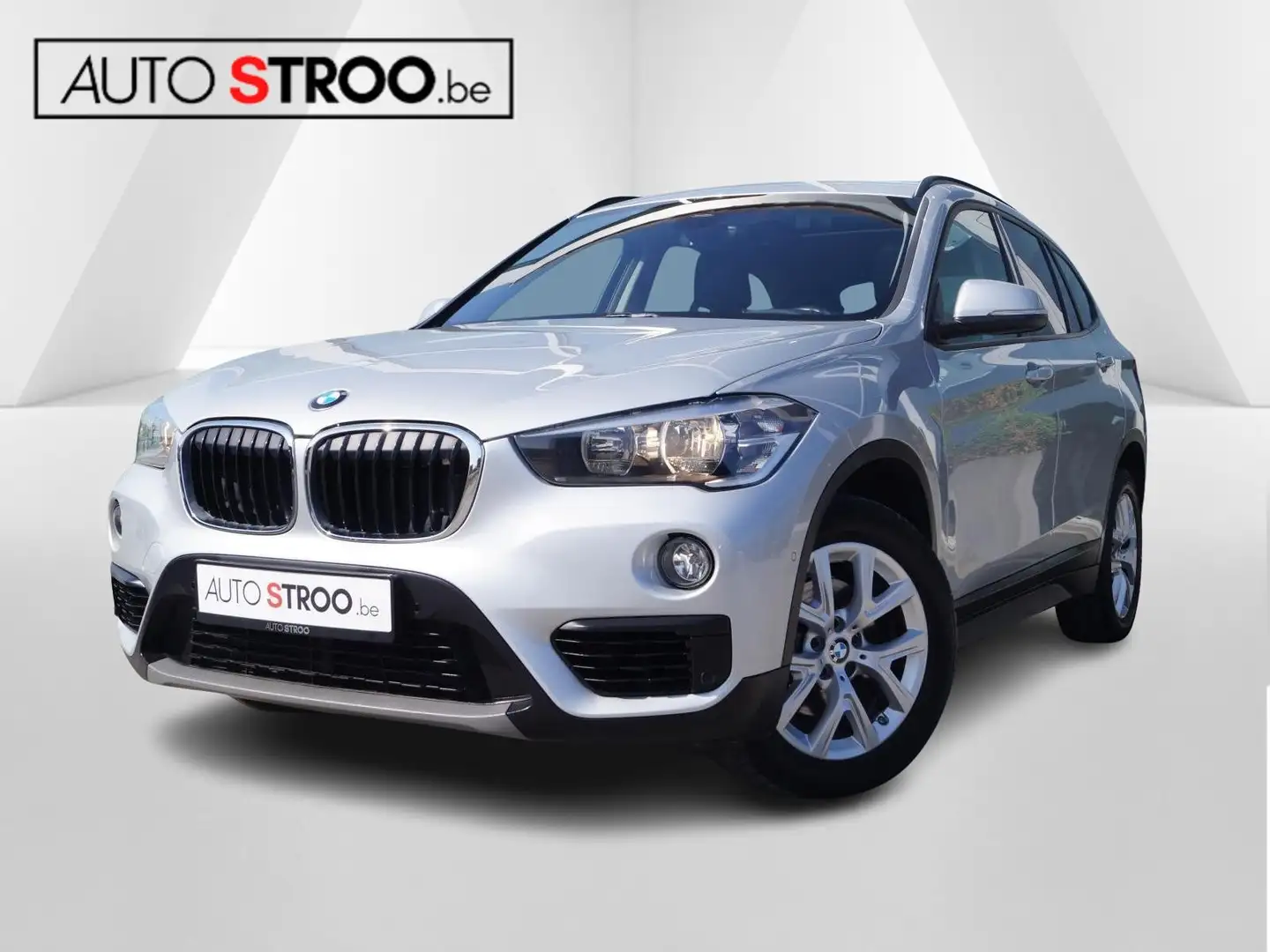 BMW X1 sDrive18i AUT. PANO l LEDER l NAVI Zilver - 1