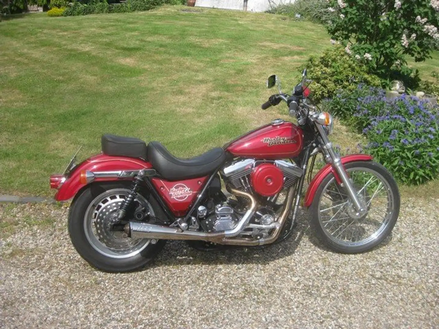 Harley-Davidson Deluxe FXR Červená - 2