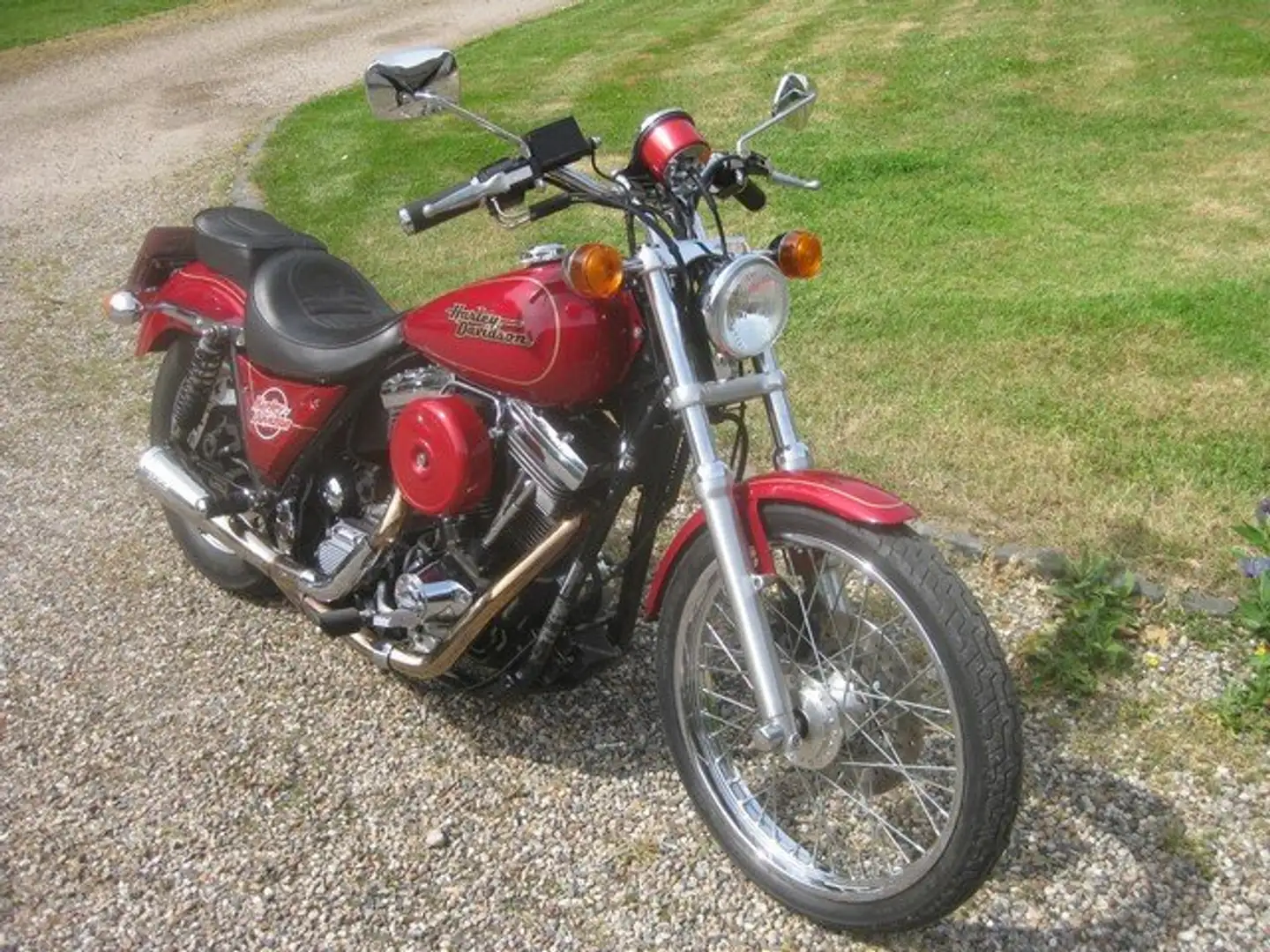 Harley-Davidson Deluxe FXR Rojo - 1